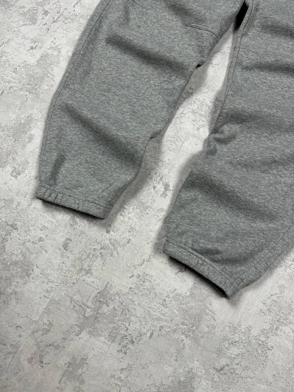 Nike Vintage Nike Gray Y2K Baggy Sweatpants Joggers Size S Size US 31 - 4 Thumbnail