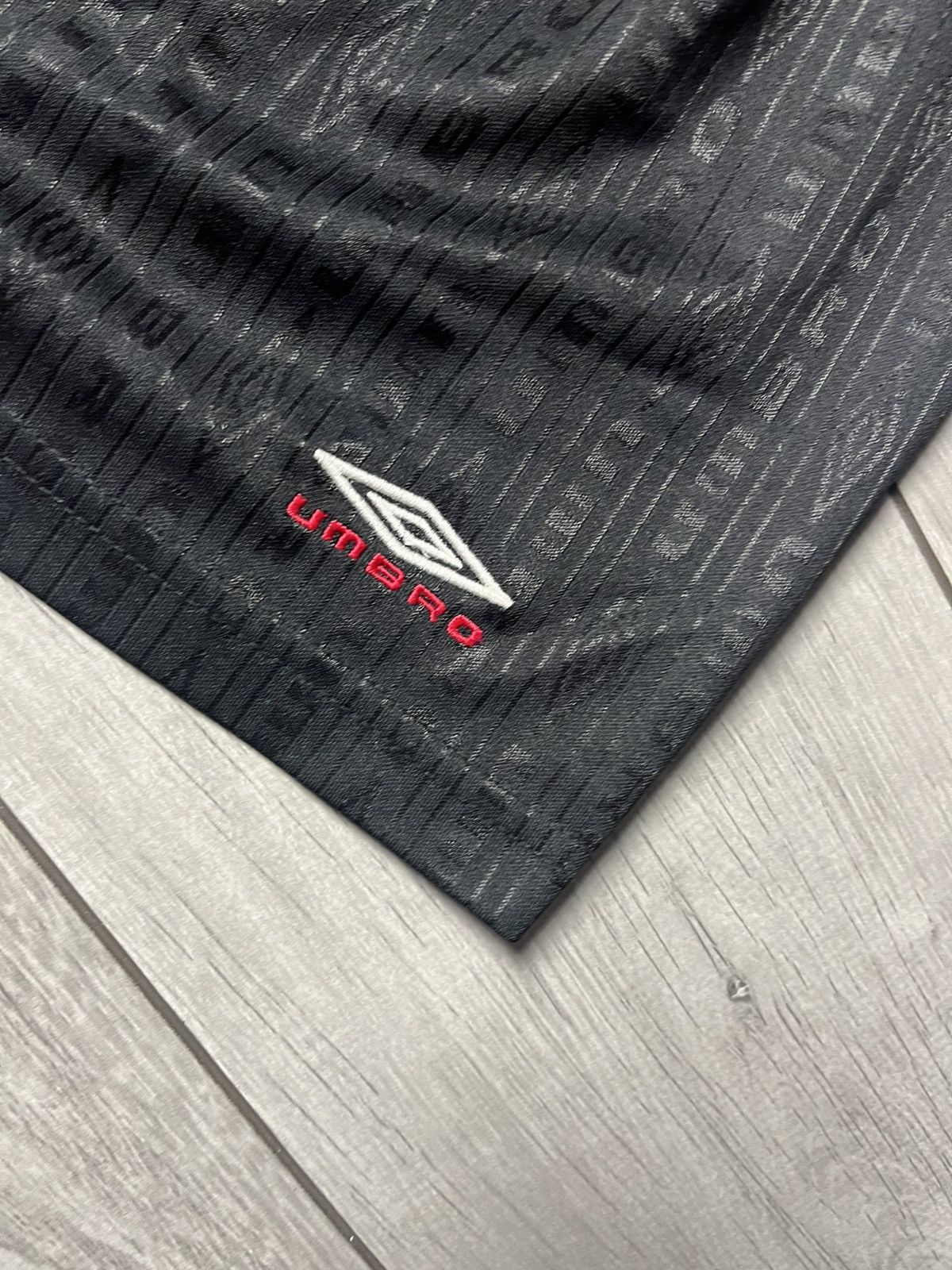 Umbro Umbro shorts soccer size XLarge Size US 36 / EU 52 - 2 Thumbnail