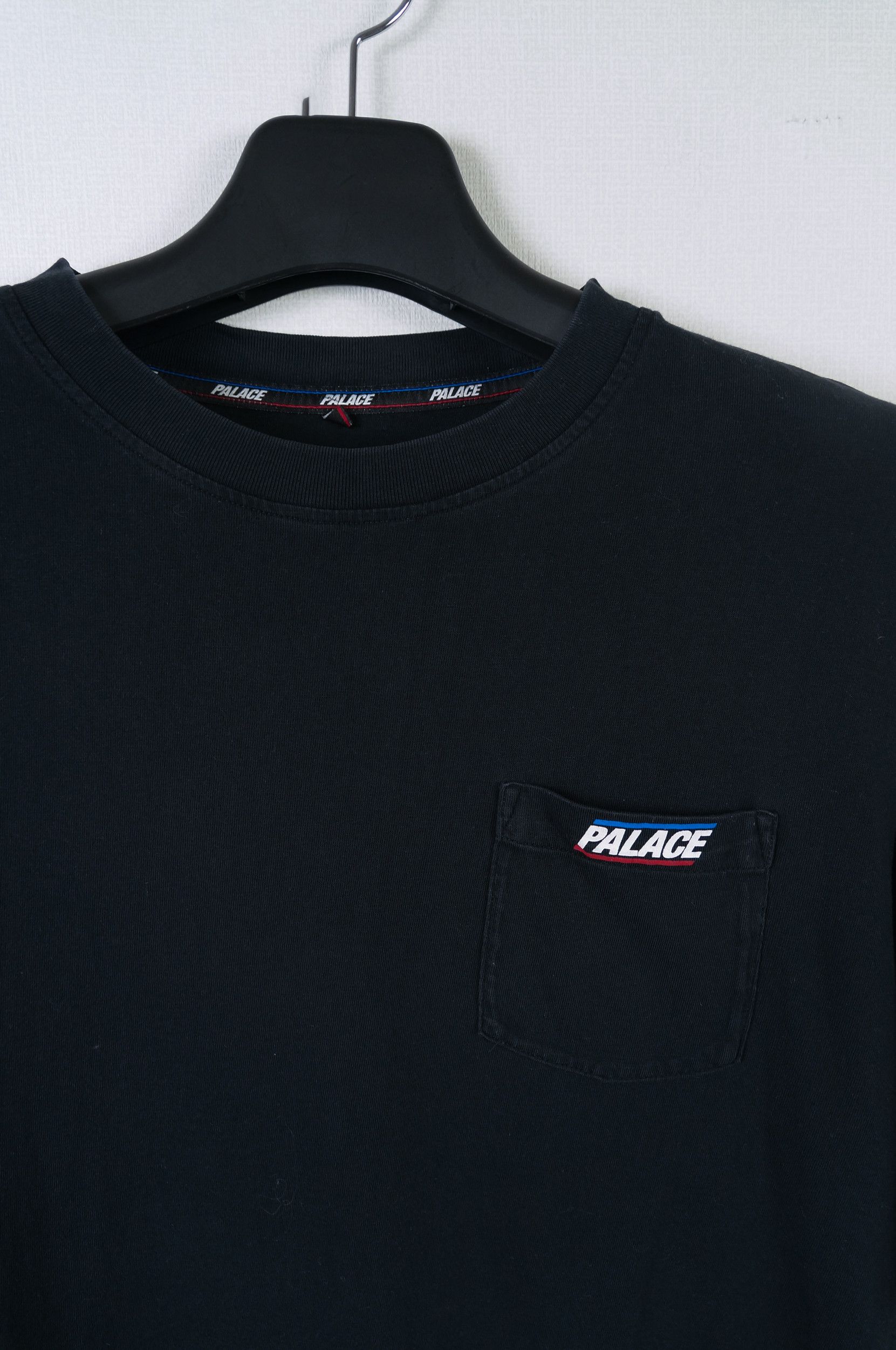 Palace Palace Basic Logo Pocket T-shirt Size US XL / EU 56 / 4 - 2 Thumbnail