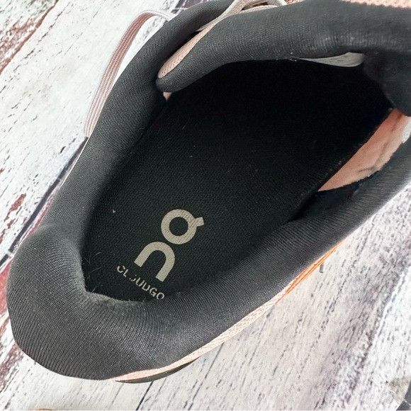 On On Running CloudGo Women's Peach/Orange Running Shoes Size US 10.5 / IT 40.5 - 11 Thumbnail