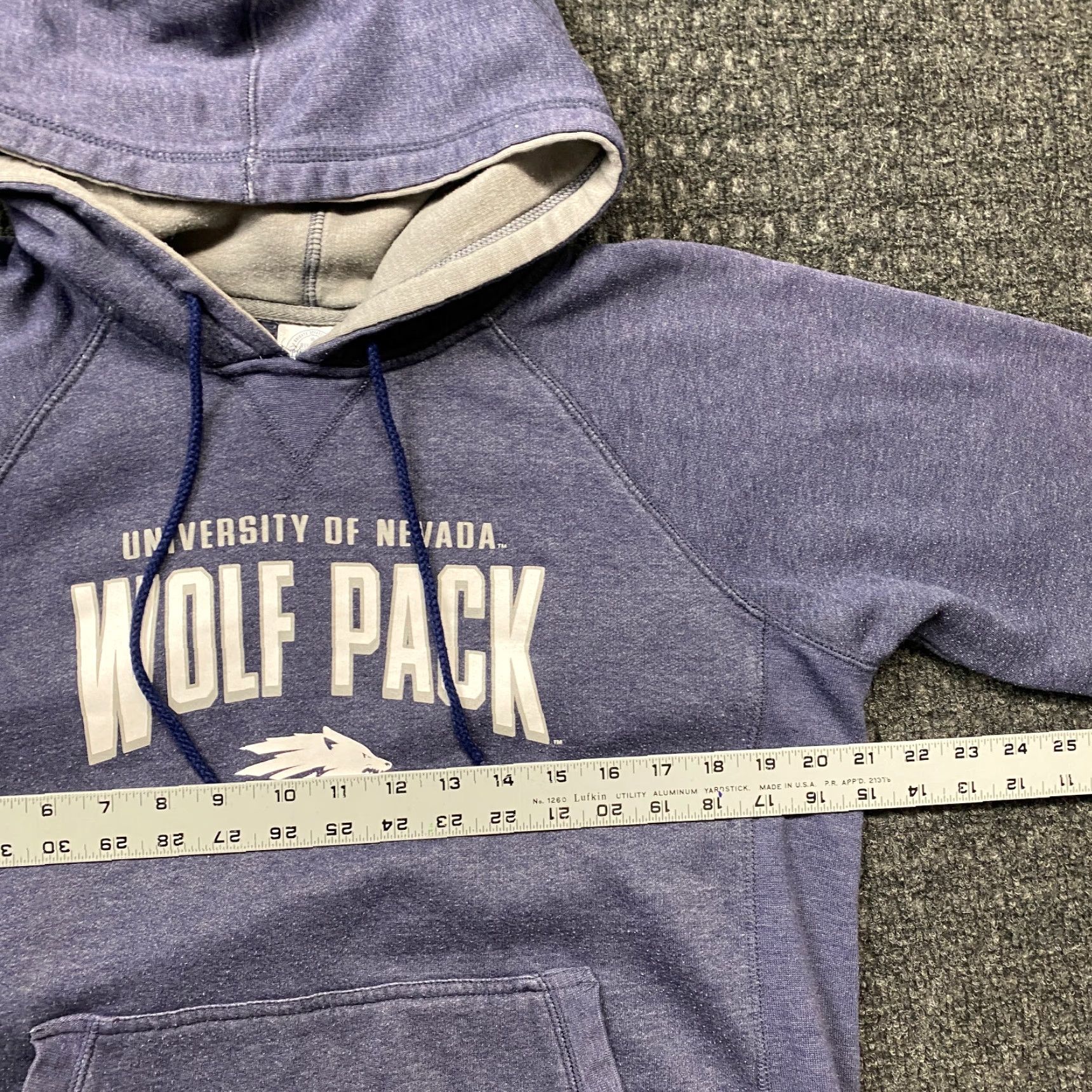Vintage Rivalry Threads University Hoodie Wolf Pack College Graphics M Blue Unisex Adults Size M Pullover Sweatshirt Size US M / EU 48-50 / 2 - 5 Thumbnail