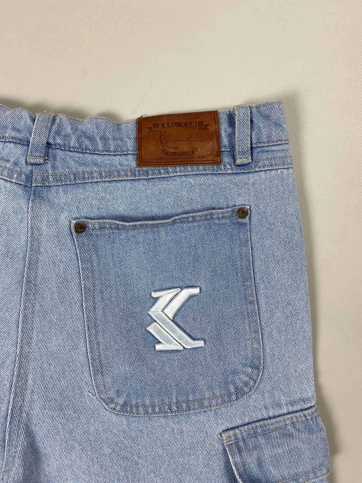 Karl Kani Karl Kani men’s Cargo denim Rap Baggy shorts size M Size US 32 / EU 48 - 22 Thumbnail