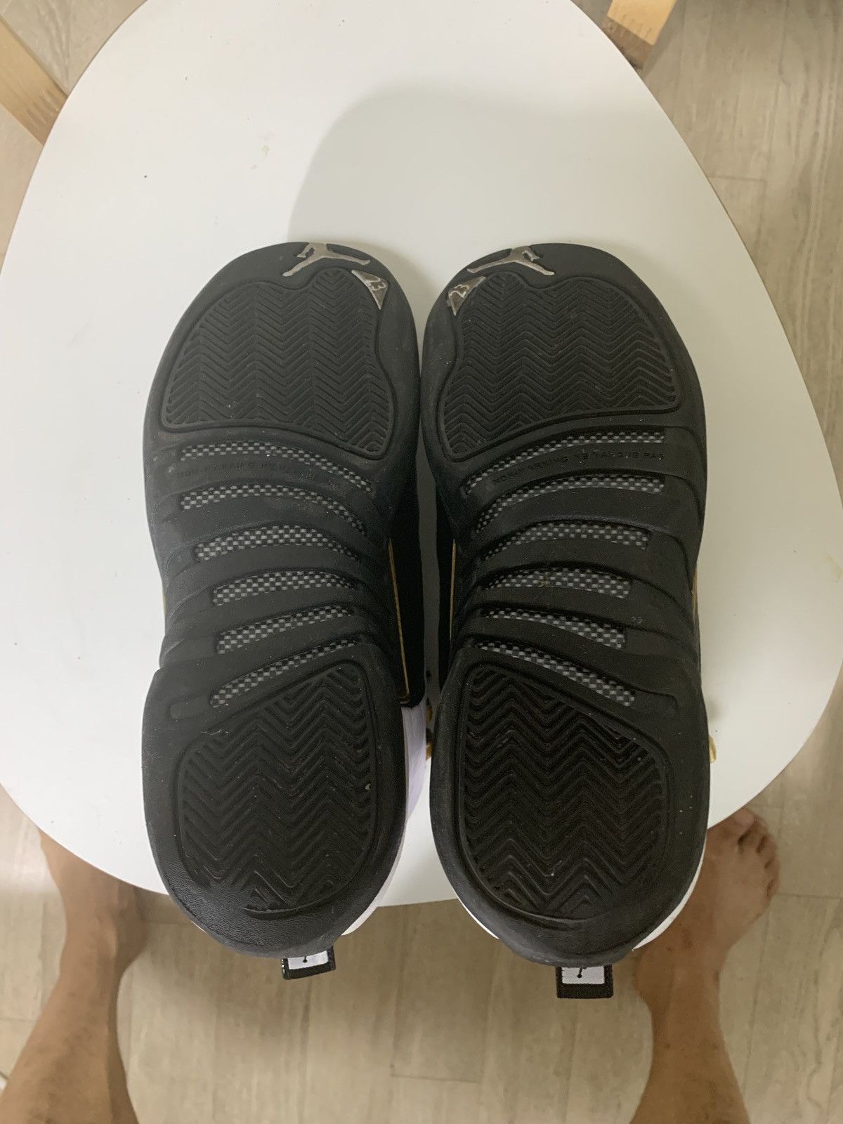Nike Nike Air Jordan 12 Retro Taxi 6Y Size US 6 / EU 39 - 9 Thumbnail