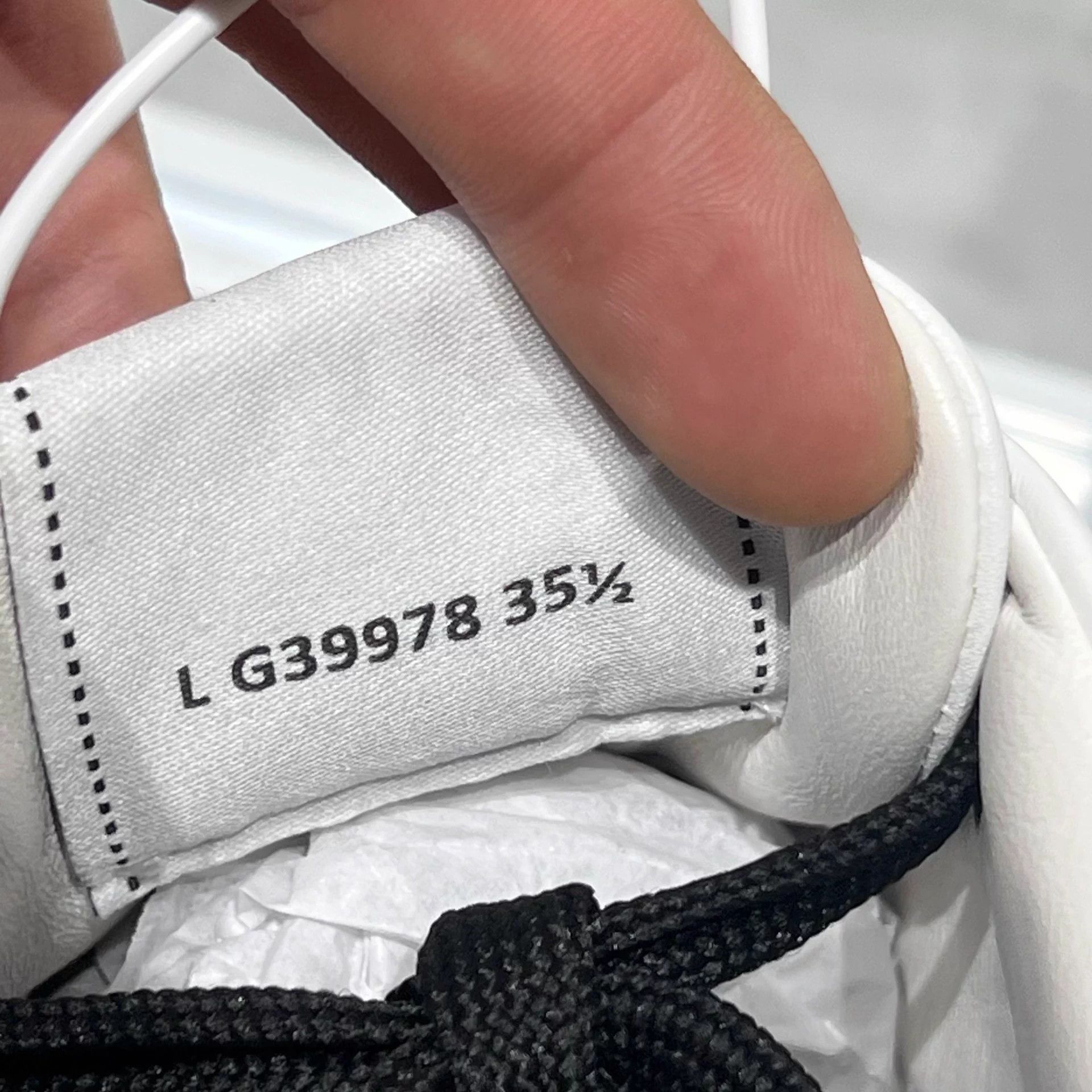Chanel Chanel Classic CC 24P Black White Panda Sneakers 35.5 Size US 4.5 / IT 34.5 - 8 Thumbnail