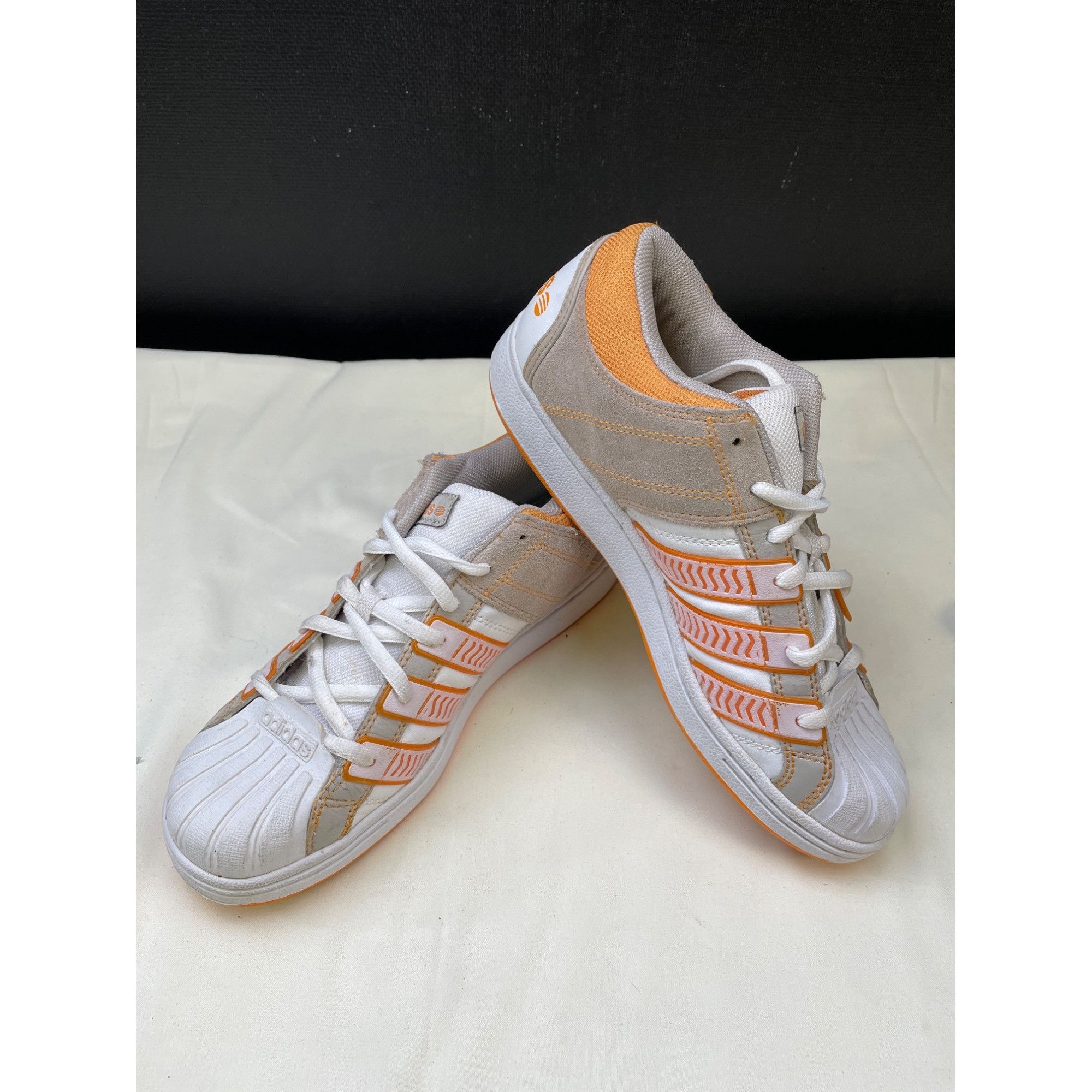 Adidas Adidas Men's White/Orange Sneakers /Shoes Size 6 SKU 5703 Size US 6 / EU 39 - 1 Thumbnail
