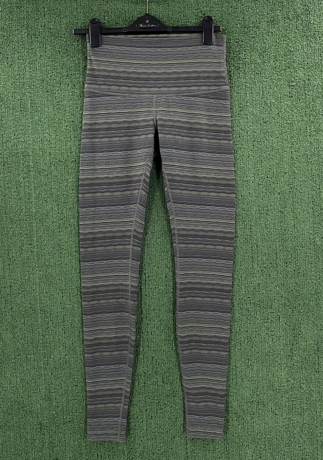 Lululemon Lululemon Wunder Under Dark Slate Fatigue Green Leggings 8 Size 30" / US 8 / IT 44 - 1 Thumbnail