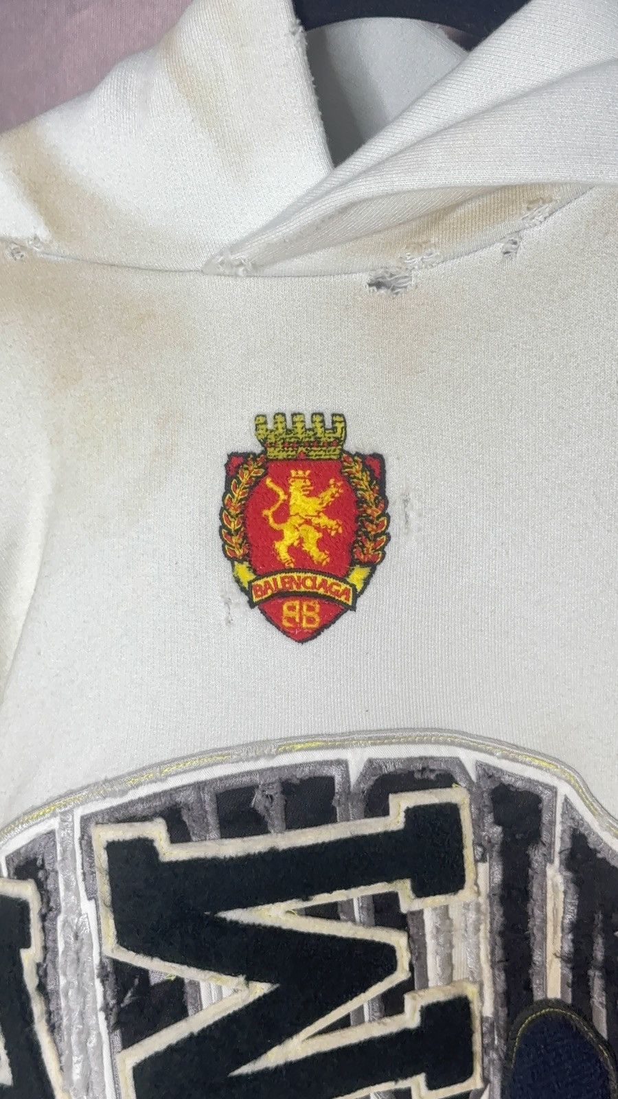 Balenciaga ✅ Balenciaga White Distressed Skater Hoodie 1 Size US XS / EU 42 / 0 - 4 Thumbnail