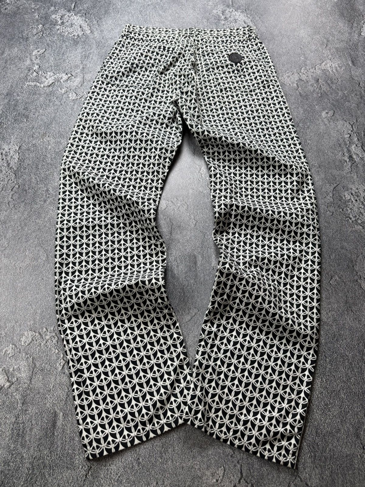 Moschino Moschino VTG Chained Peace Sign Print Hi Rise Pants Trousers Size US 33 - 1 Thumbnail