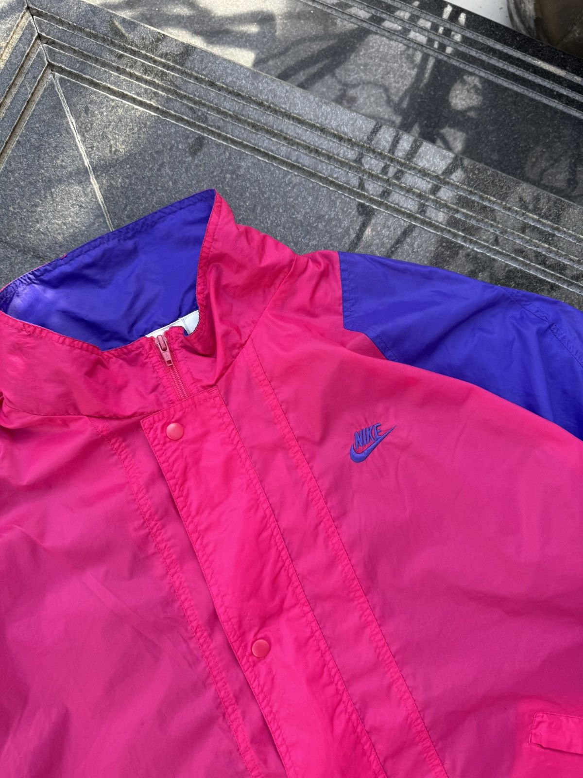 Nike 90’s NIKE RARE VINTAGE SWOOSH BAGGY RETRO ZIP Y2K JACKET Size US XL / EU 56 / 4 - 4 Thumbnail