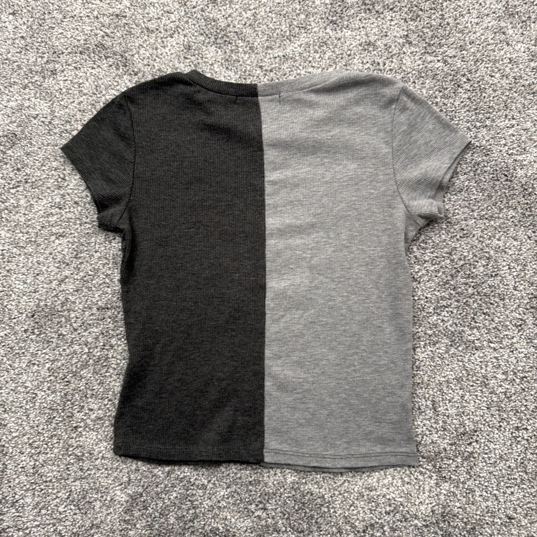 Vintage Y2K Style Tee Womens Medium Grunge Streetwear Cropped Patchwork Graphic Skater Shirt Womens M Gray City Grunge Outdoor Cropped 90s Aded Rose Mens? Size M / US 6-8 / IT 42-44 - 6 Thumbnail