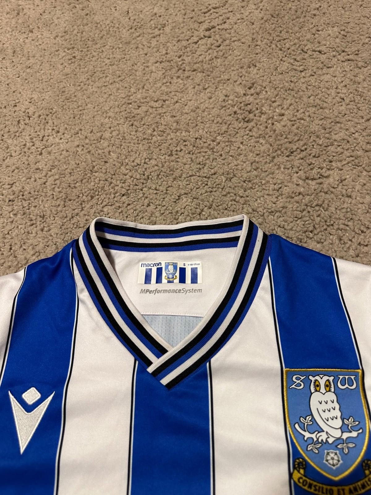 Macron SHEFFIELD WEDNESDAY 2022/2023 FOOTBALL SHIRT JERSEY MACRON Size US S / EU 44-46 / 1 - 4 Thumbnail