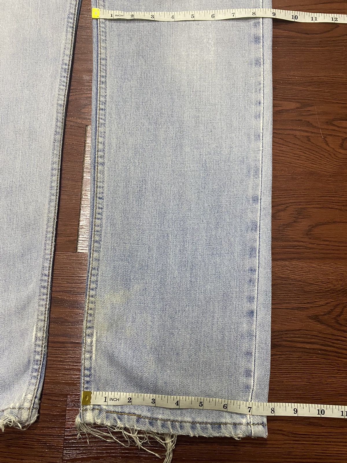 Levi's Vintage Clothing Vintage Levis557 90’s Faded Wash Distressed Loose Jeans Size US 30 / EU 46 - 13 Thumbnail