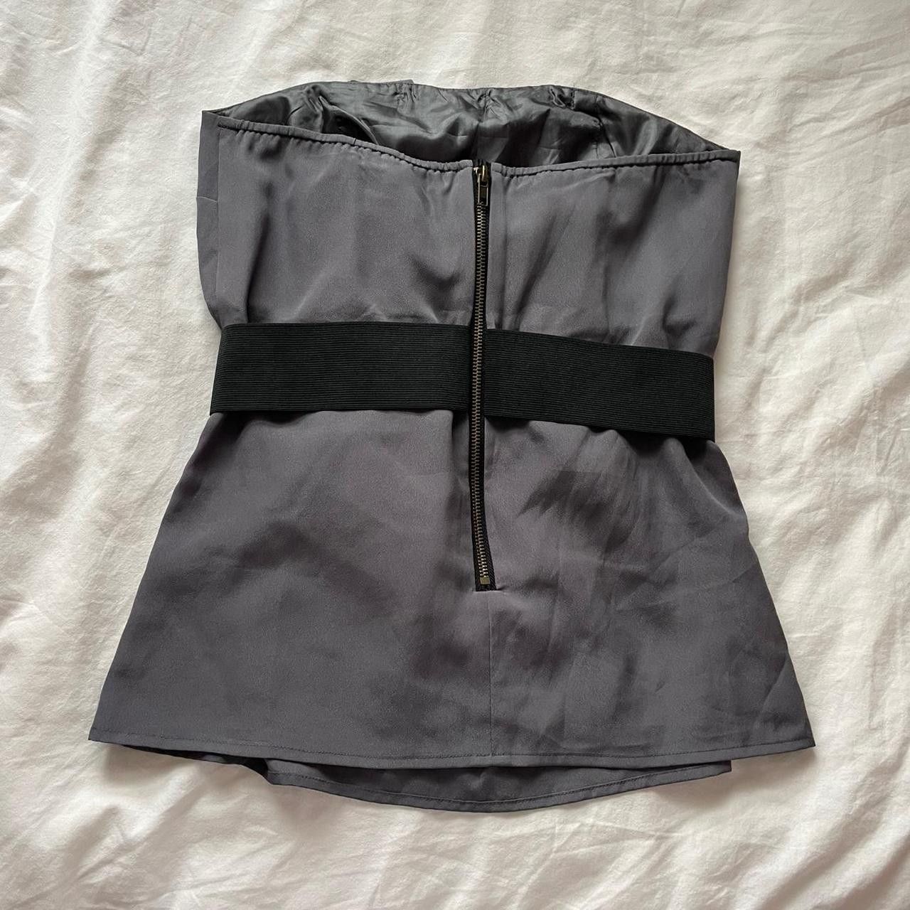 Forever 21 Grey Strapless Ruffle Top with Black Elastic Belt Size M / US 6-8 / IT 42-44 - 7 Thumbnail