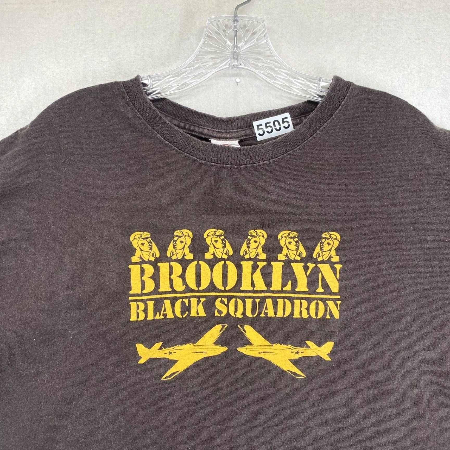 Delta VINTAGE 1990s Brooklyn Black Squadron Military T-Shirt XL Brown Graphic Tee Men Size US XL / EU 56 / 4 - 4 Thumbnail