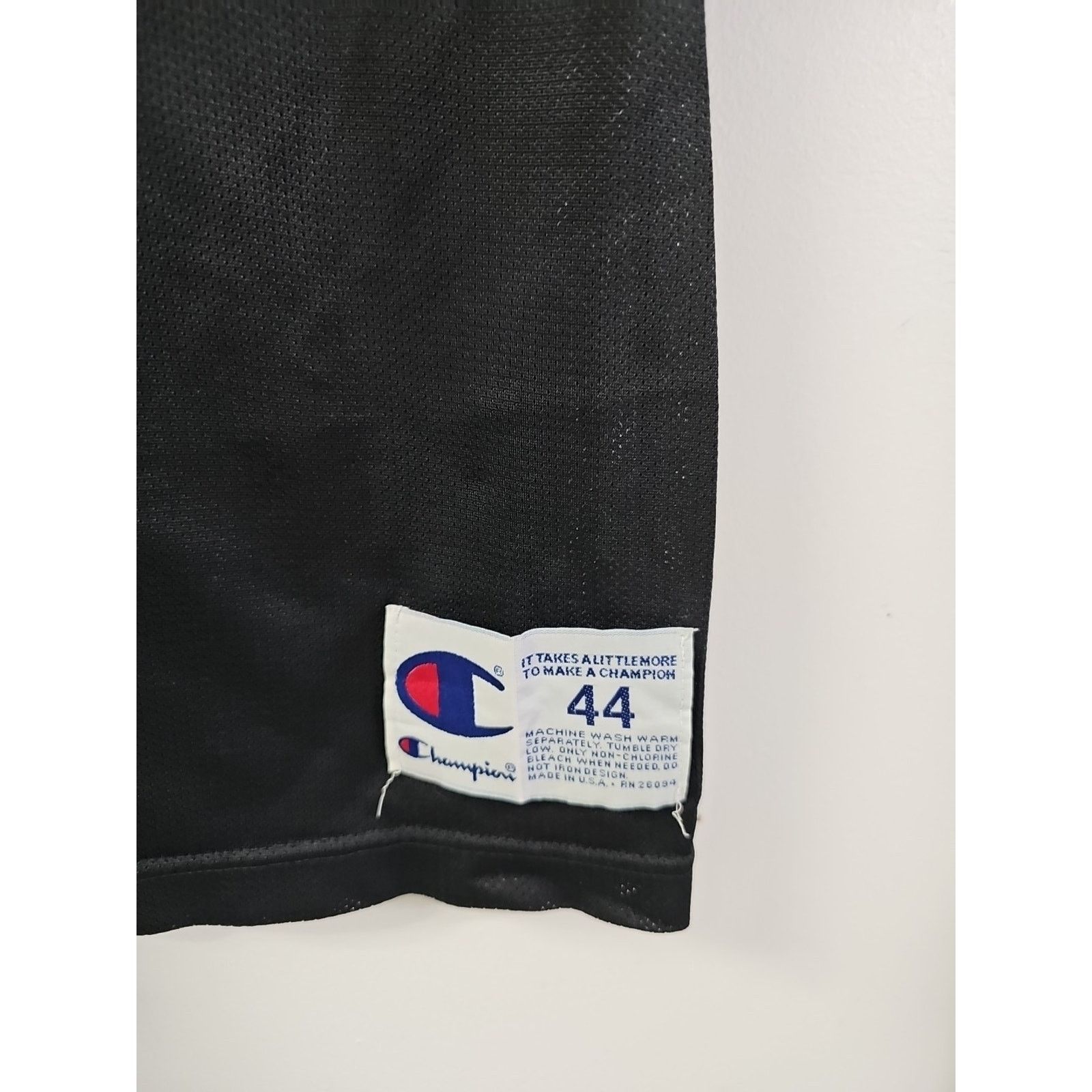 Champion Champion #33 Scottie Pippen Chicago Bulls Jersey Mens 44 USA Size US L / EU 52-54 / 3 - 2 Thumbnail
