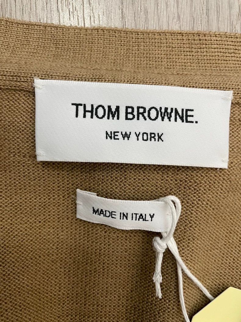 Thom Browne Thom Browne size3 A thin wool sweater with a khaki collar Size US L / EU 52-54 / 3 - 6 Thumbnail