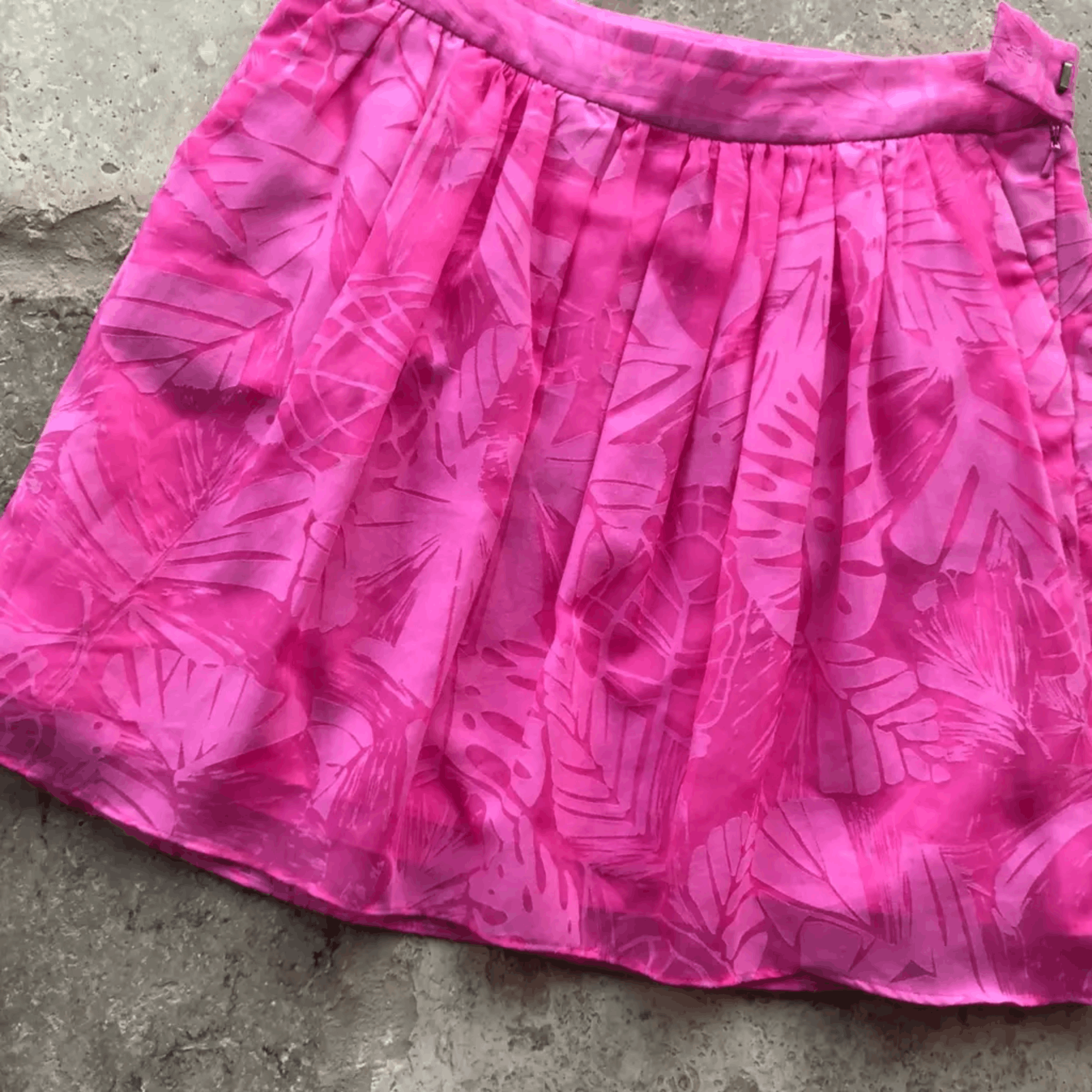 Lilly Pulitzer Lilly Pulitzer Pink Tropical Jacquard Mini Skirt – Size 2 Size 26" / US 2 / IT 38 - 2 Thumbnail