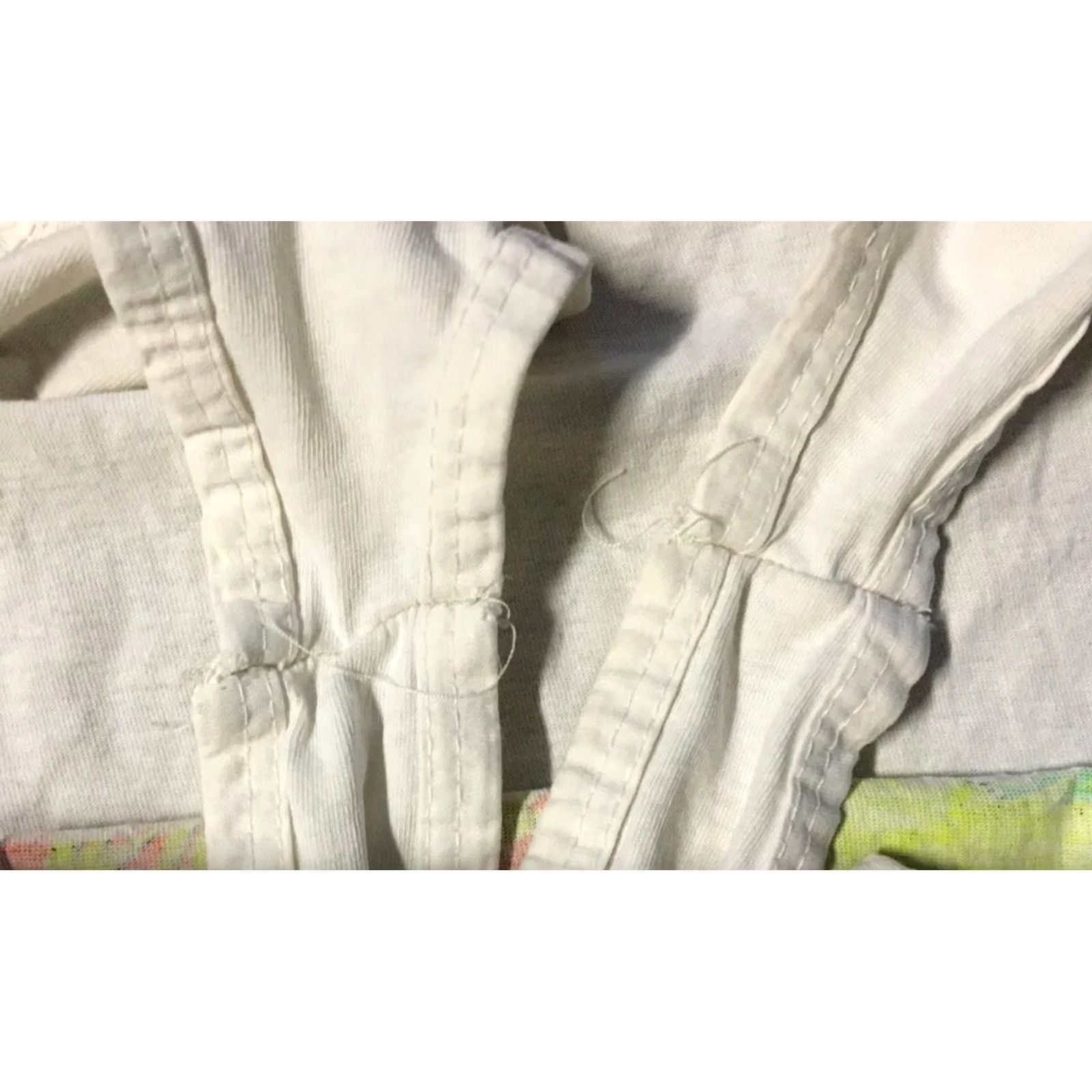 Vintage VINTAGE Trinidad & Tobago Tank Top S Shirt Sleeveless White 80s 90s Grunge Beach Surf Tribal Small Mens Size US S / EU 44-46 / 1 - 6 Thumbnail