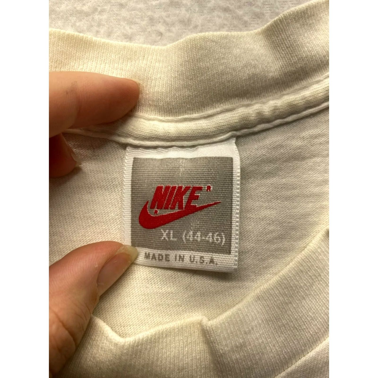 Nike VINTAGE Nike T-Shirt Men XL Short Sleeve Cream Graphic Tee Mens XL Snike Size US XL / EU 56 / 4 - 6 Thumbnail