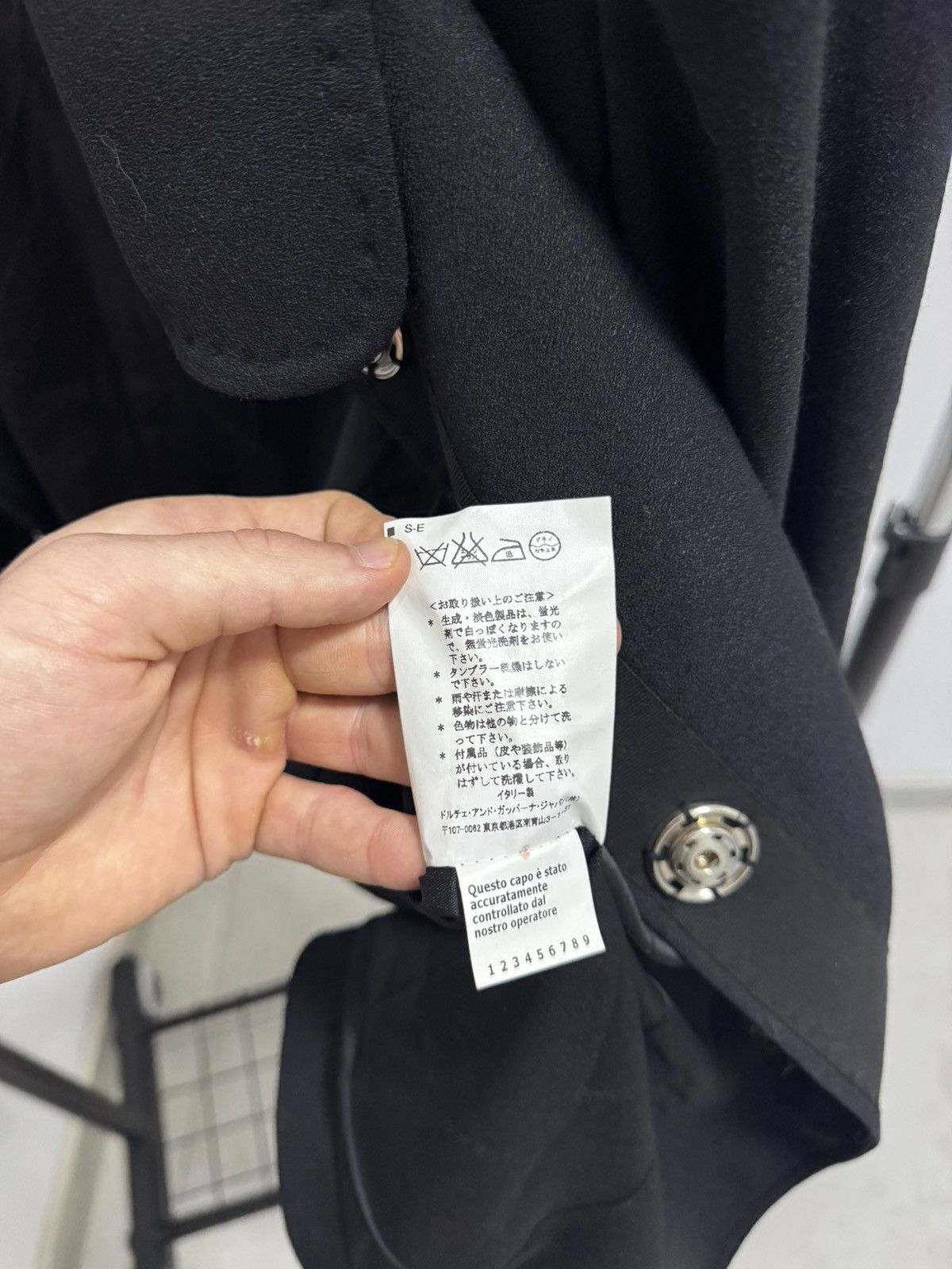 Dolce & Gabbana Dolce Gabbana Wool Embellished Cropped Jacket Crystal Button Size L / US 10 / IT 46 - 13 Thumbnail