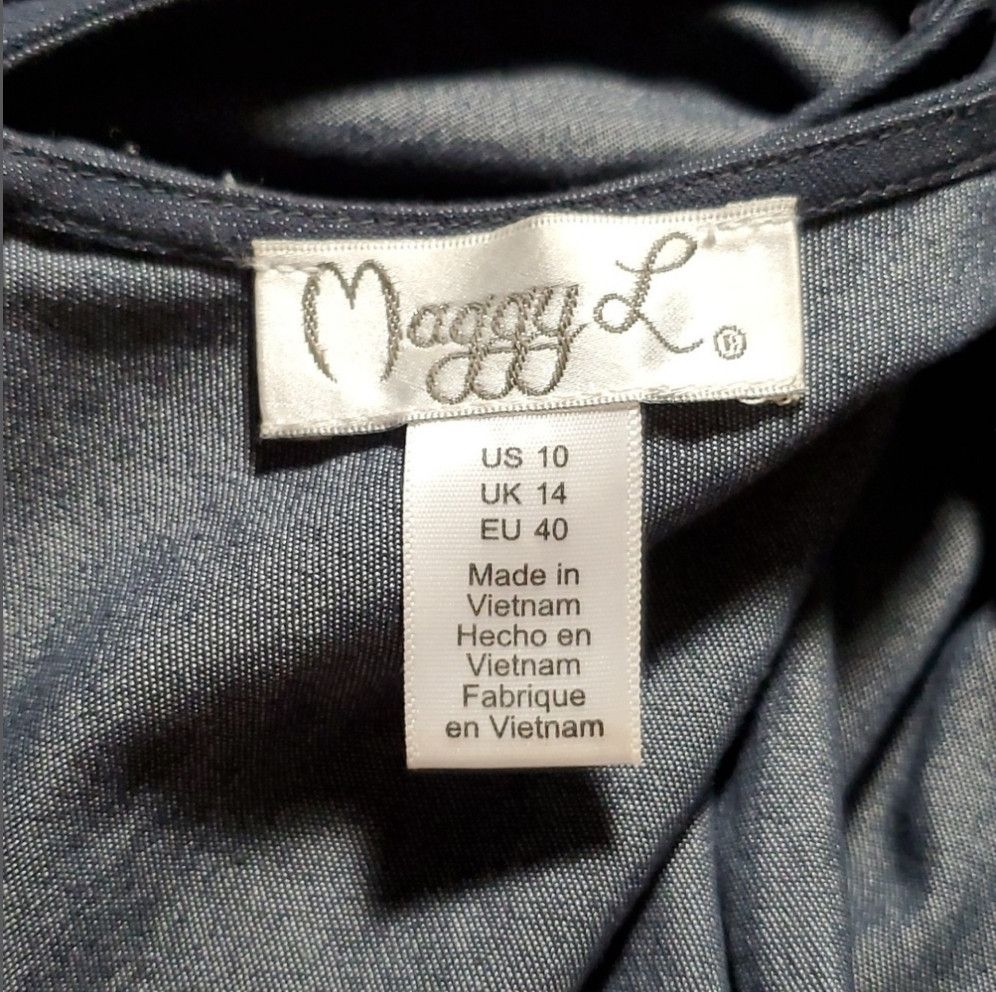 MAGGY LONDON Maggy L Size M Dress Chambray Denim Stretch Cold Shoulder Size M / US 6-8 / IT 42-44 - 7 Thumbnail