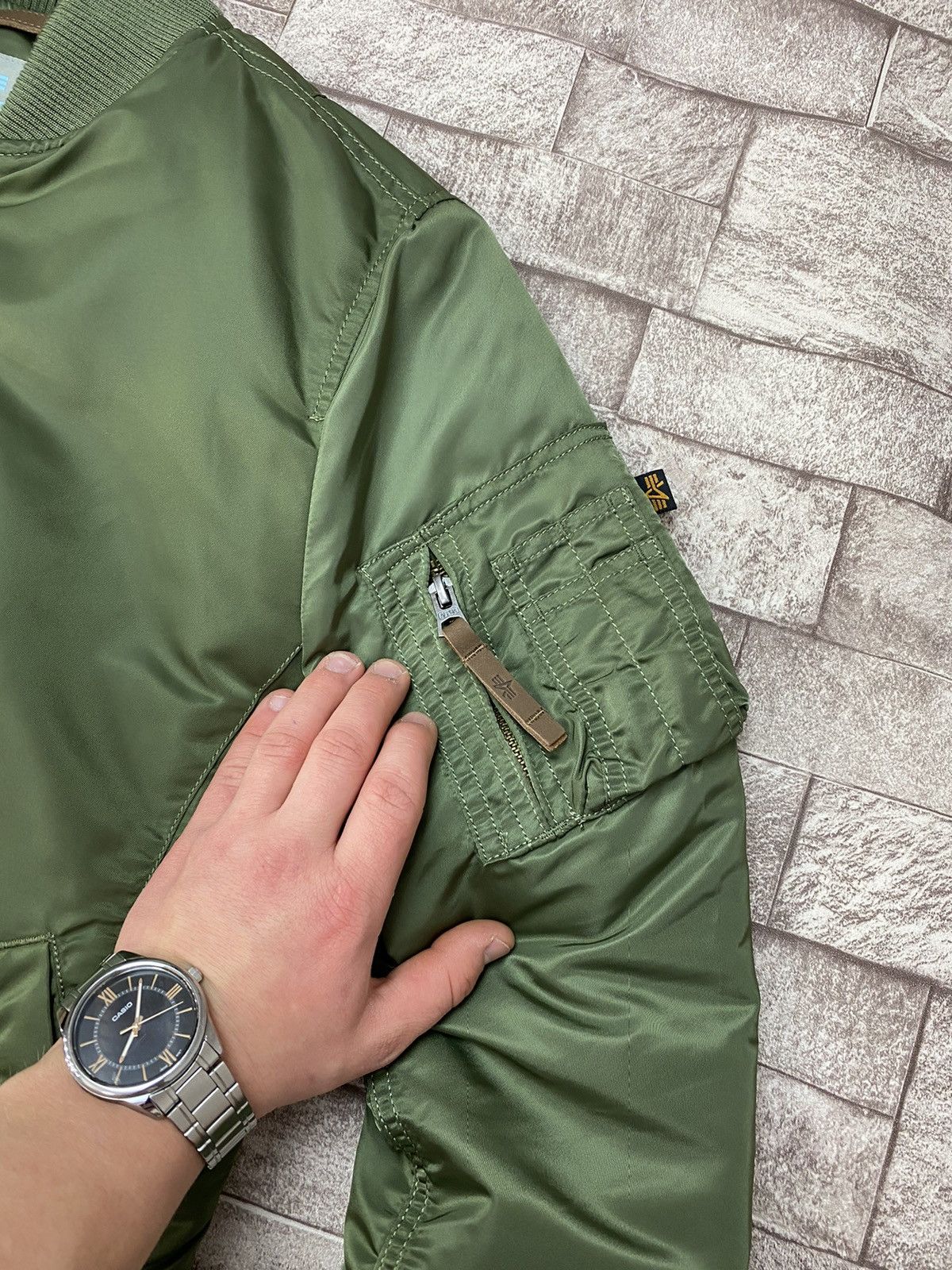 Alpha Industries × Vintage Olive Alpha Industries Bomber Jacket Khaki Size US S / EU 44-46 / 1 - 5 Thumbnail