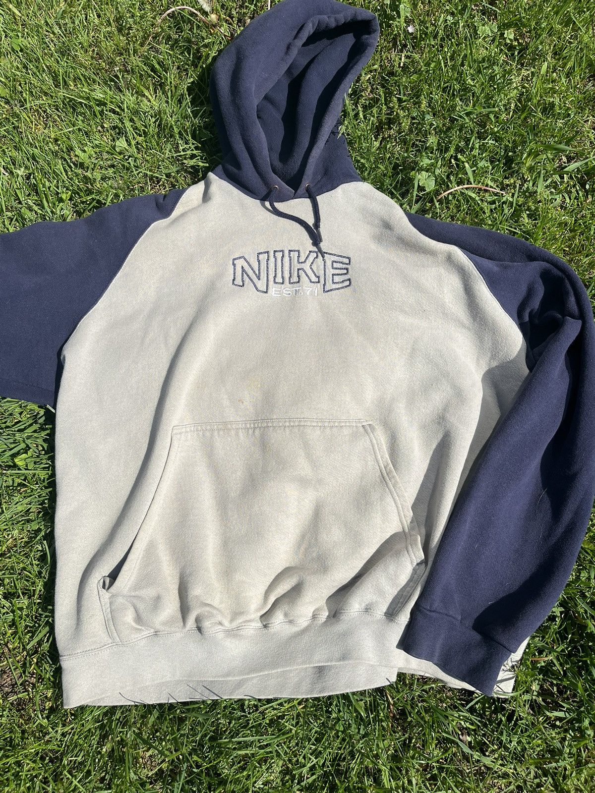 Vintage 90s two tone Nike hoodie