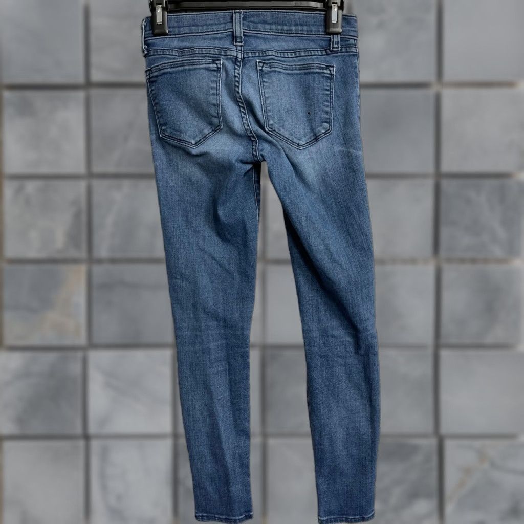 J.Crew J.Crew Jeans Women 24 Denim Blue Straight Leg Pocket 5-Pocket Cotton Blend Zip Regular Rise Low Inseam 26 In. Vintage? No Millennials? Size 26" / US 2 / IT 38 - 1 Thumbnail