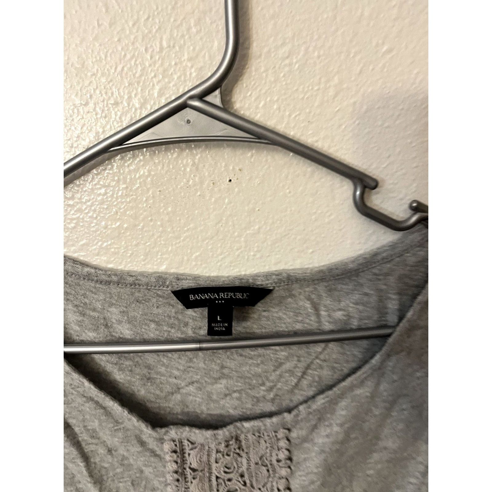 Banana Republic Womens Banana Republic Tank Top Sleeveless Gray Crochet Trim Size L Casual Modern 90s Womens Boys Girls Mens Size L / US 10 / IT 46 - 2 Thumbnail