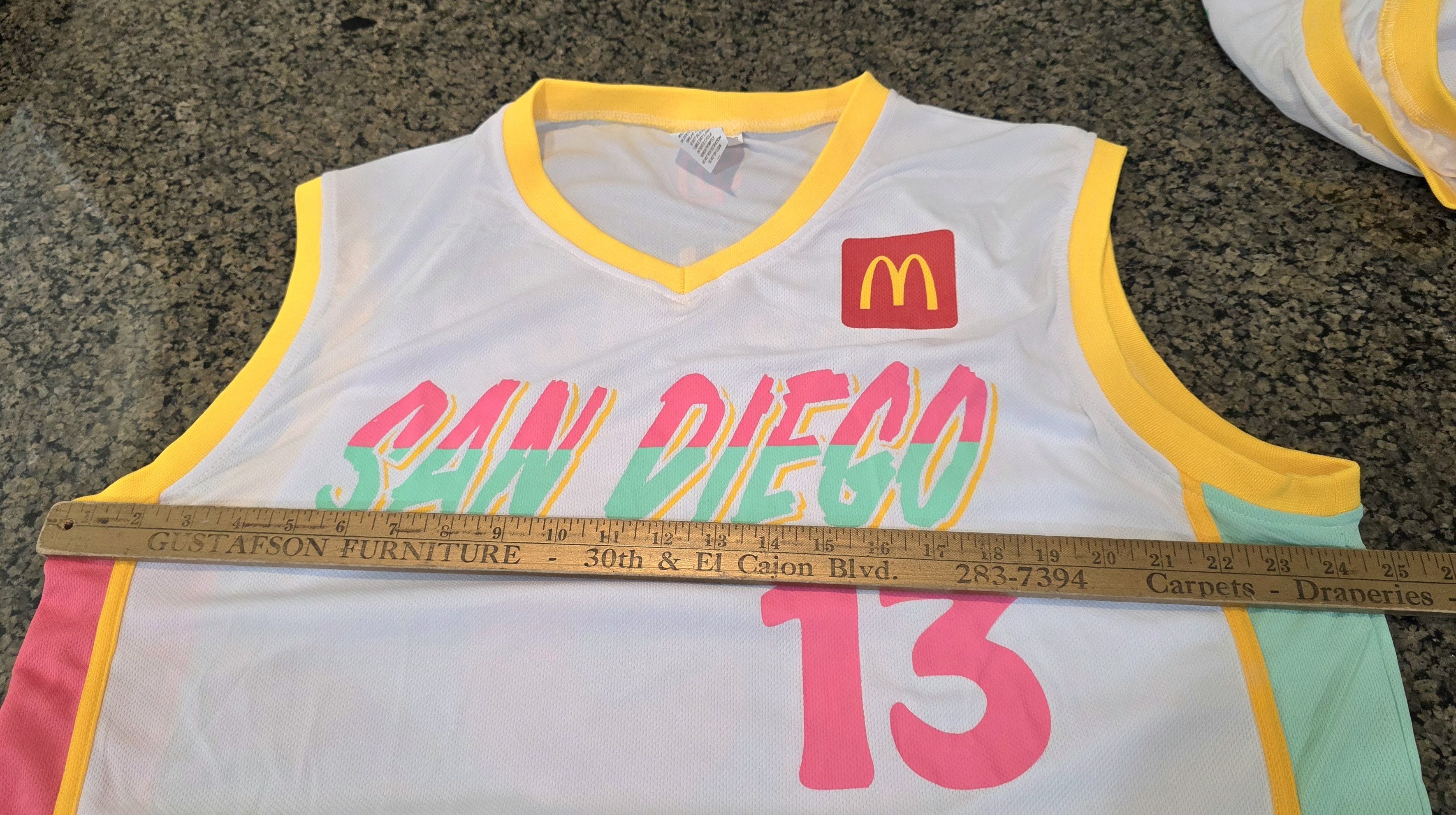 Other Manny Machado City Connect San Diego Padres Basketball Jerse Size US XL / EU 56 / 4 - 6 Thumbnail