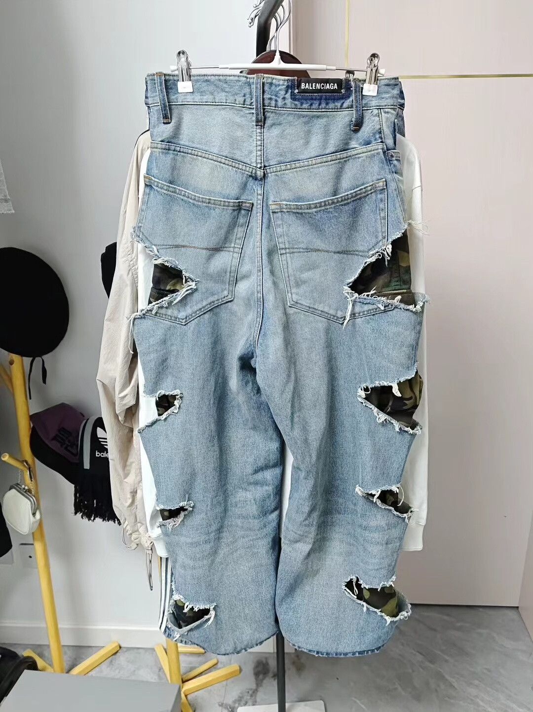 Balenciaga Balenciaga Camo Layered Denim Jeans XXS Size US 26 / EU 42 - 2 Thumbnail
