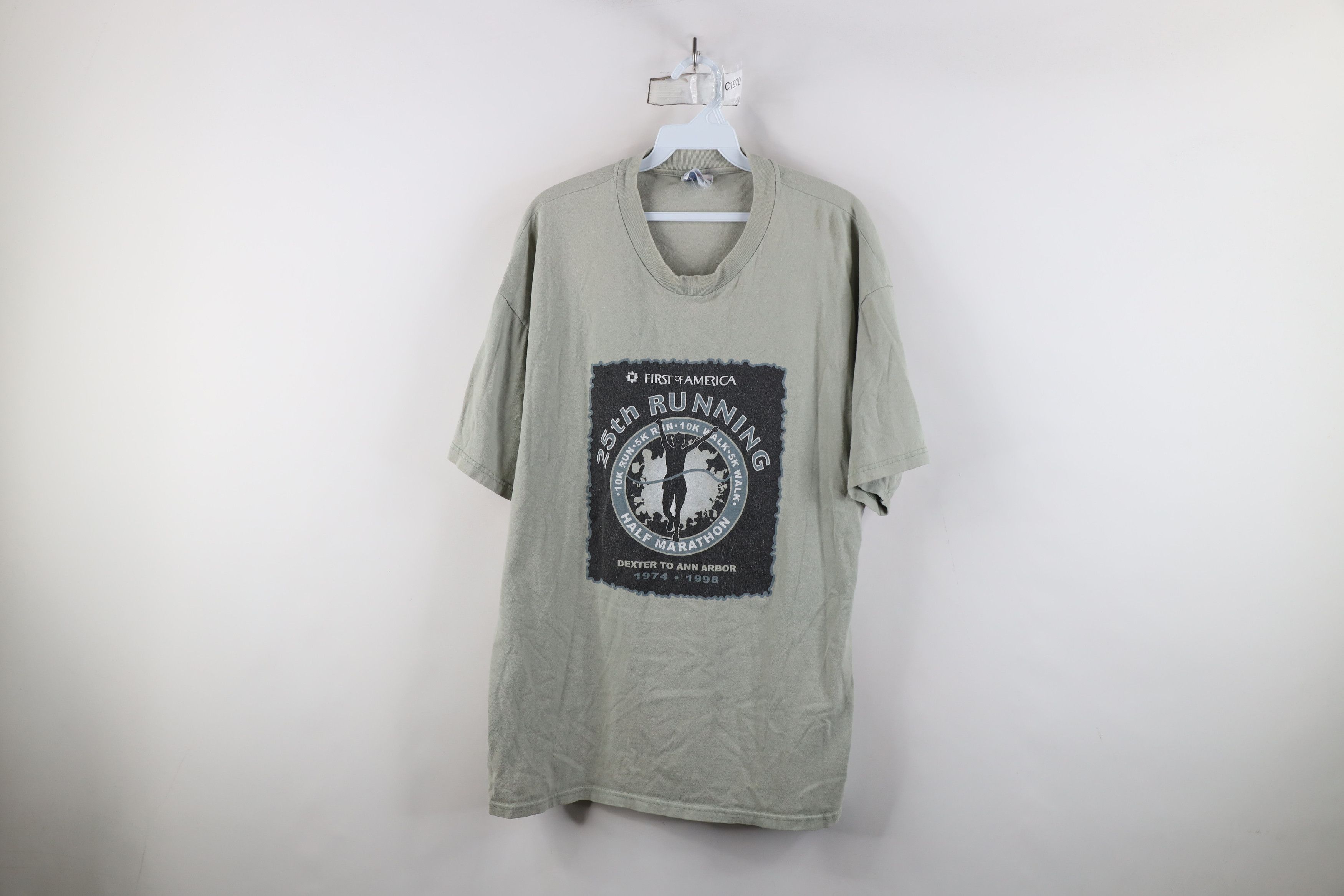 Vintage Vintage 90s Dexter to Ann Arbor Half Marathon T-Shirt Size US XL / EU 56 / 4 - 1 Thumbnail