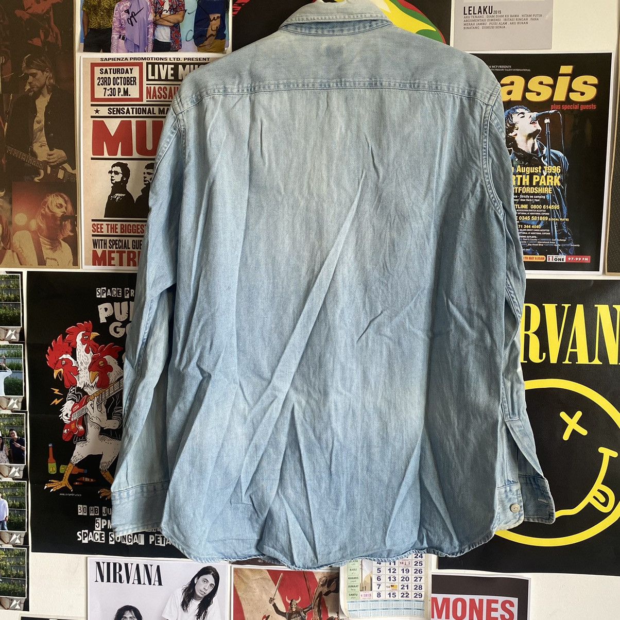 Uniqlo Vintage Uniqlo Selvedge Washed Blue Button Down Shirts Size US M / EU 48-50 / 2 - 7 Thumbnail