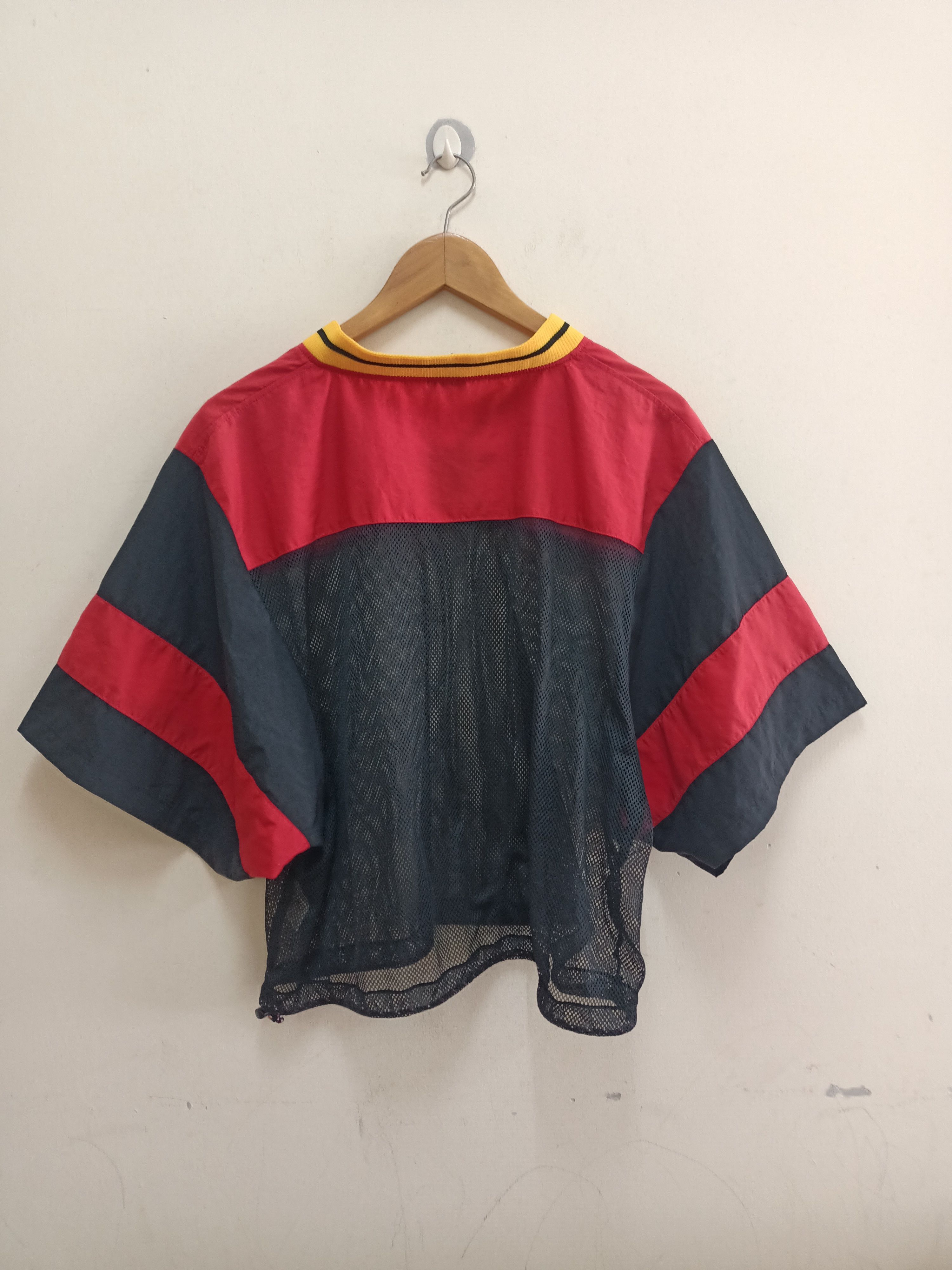 Le Coq Sportif Vintage Le coq sportif crop top mesh t-shirt Size US L / EU 52-54 / 3 - 3 Thumbnail
