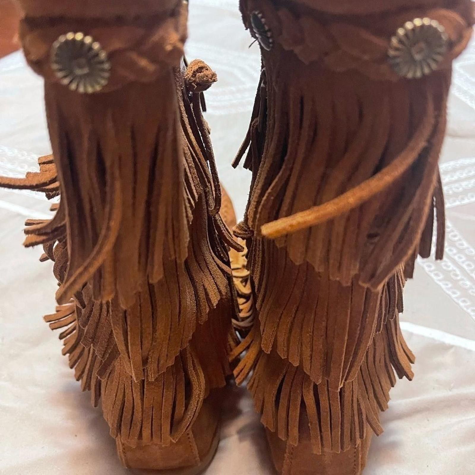 Minnetonka Minnetonka fringe boots size 4 Size US 4 / IT 34 - 3 Thumbnail
