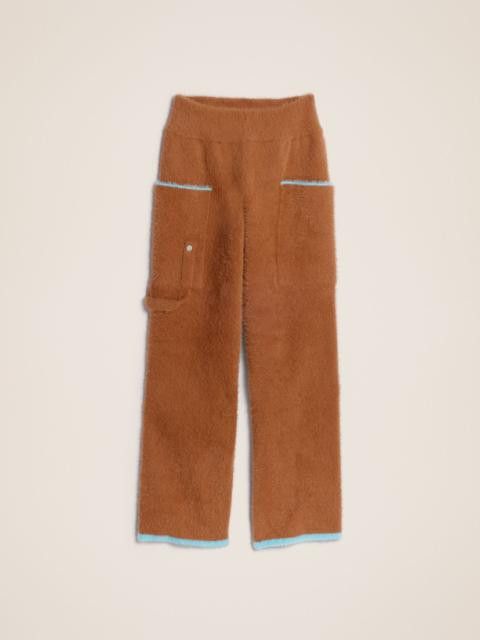 o1mle0625 Le Pantalon Cargo in Brown