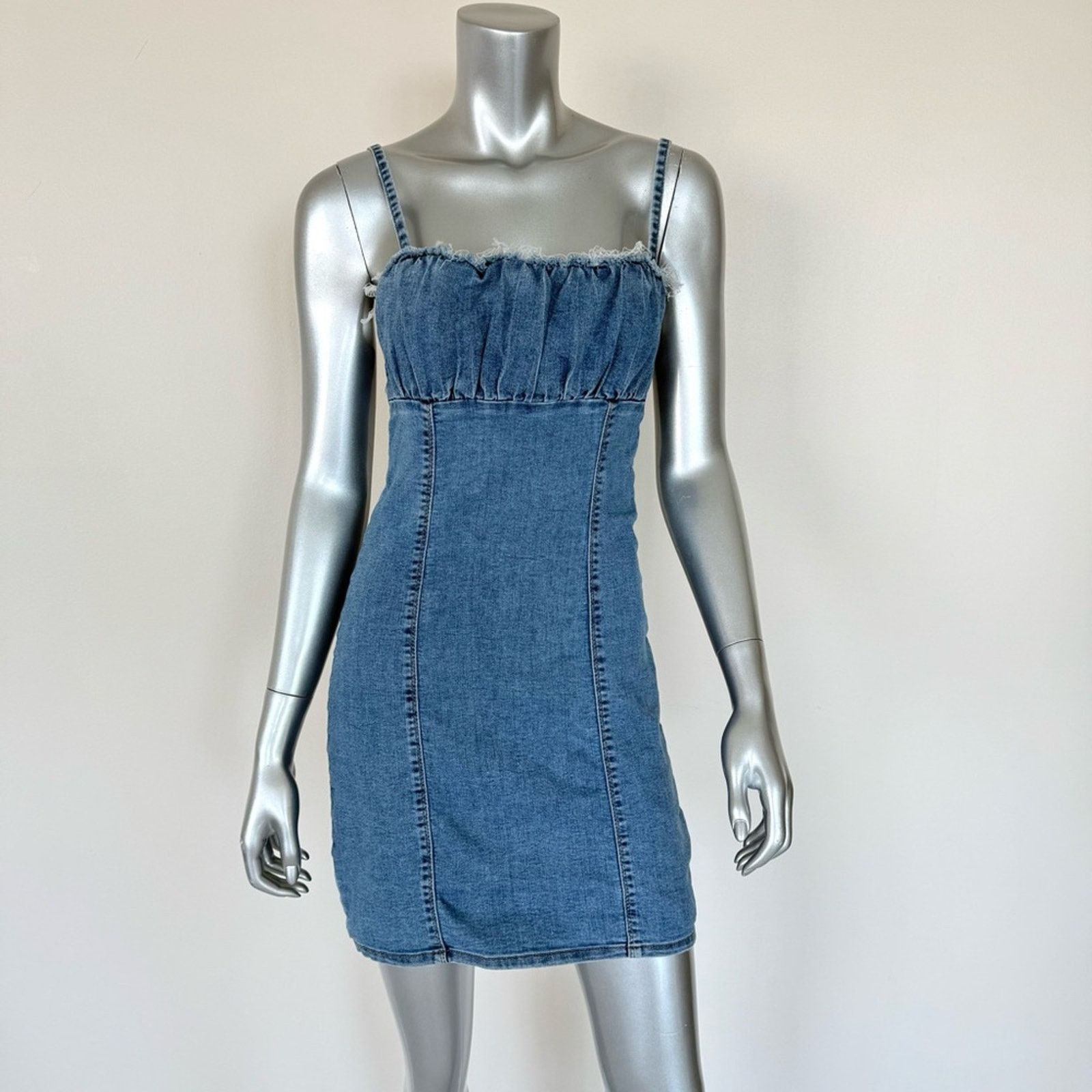H&M H&M Divided women jeans dress size S Size S / US 4 / IT 40 - 1 Thumbnail