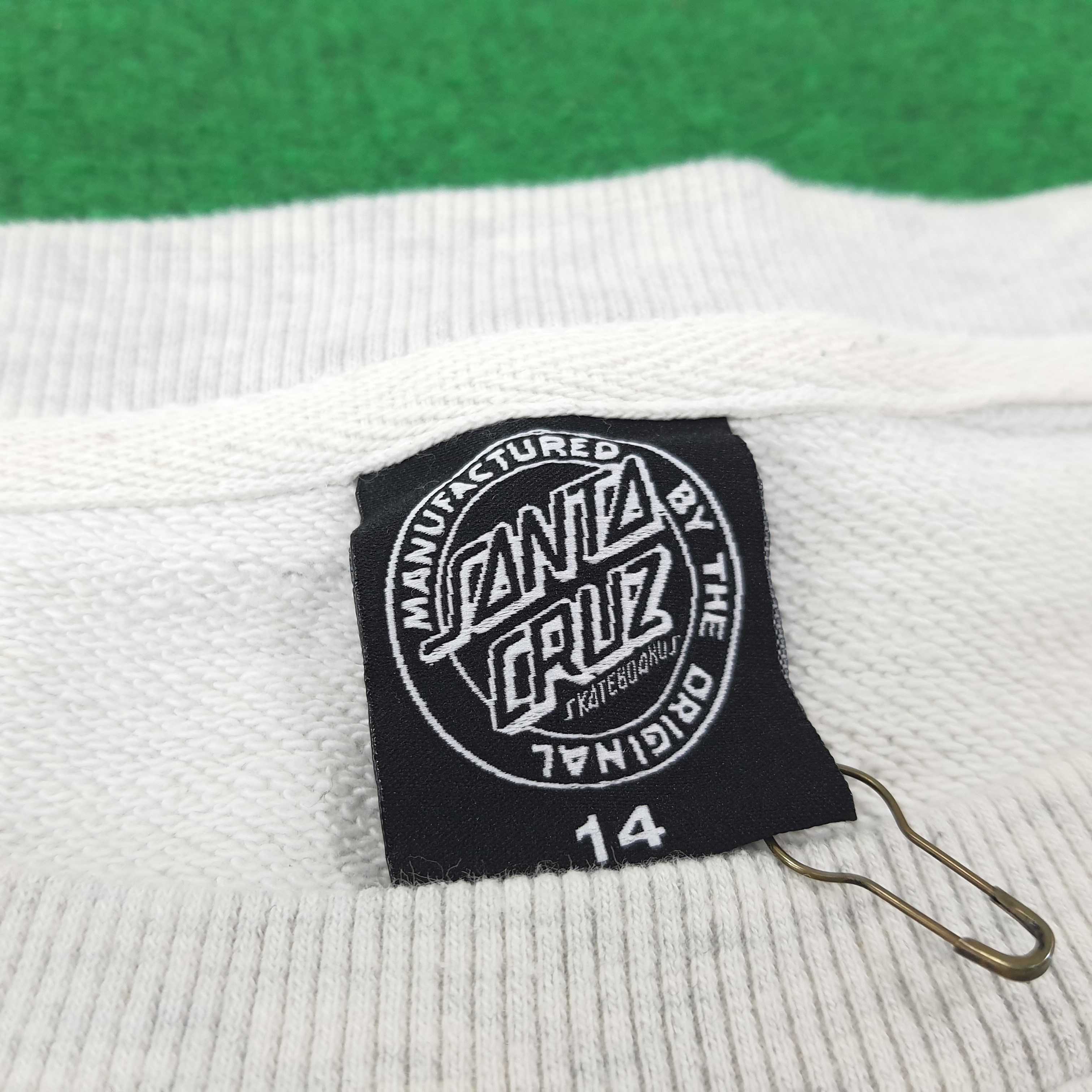 Santa Cruz Skateboards × Vintage Vintage Santa Cruz Skateboards Sweatshirts C221N15 Size US XL / EU 56 / 4 - 5 Thumbnail