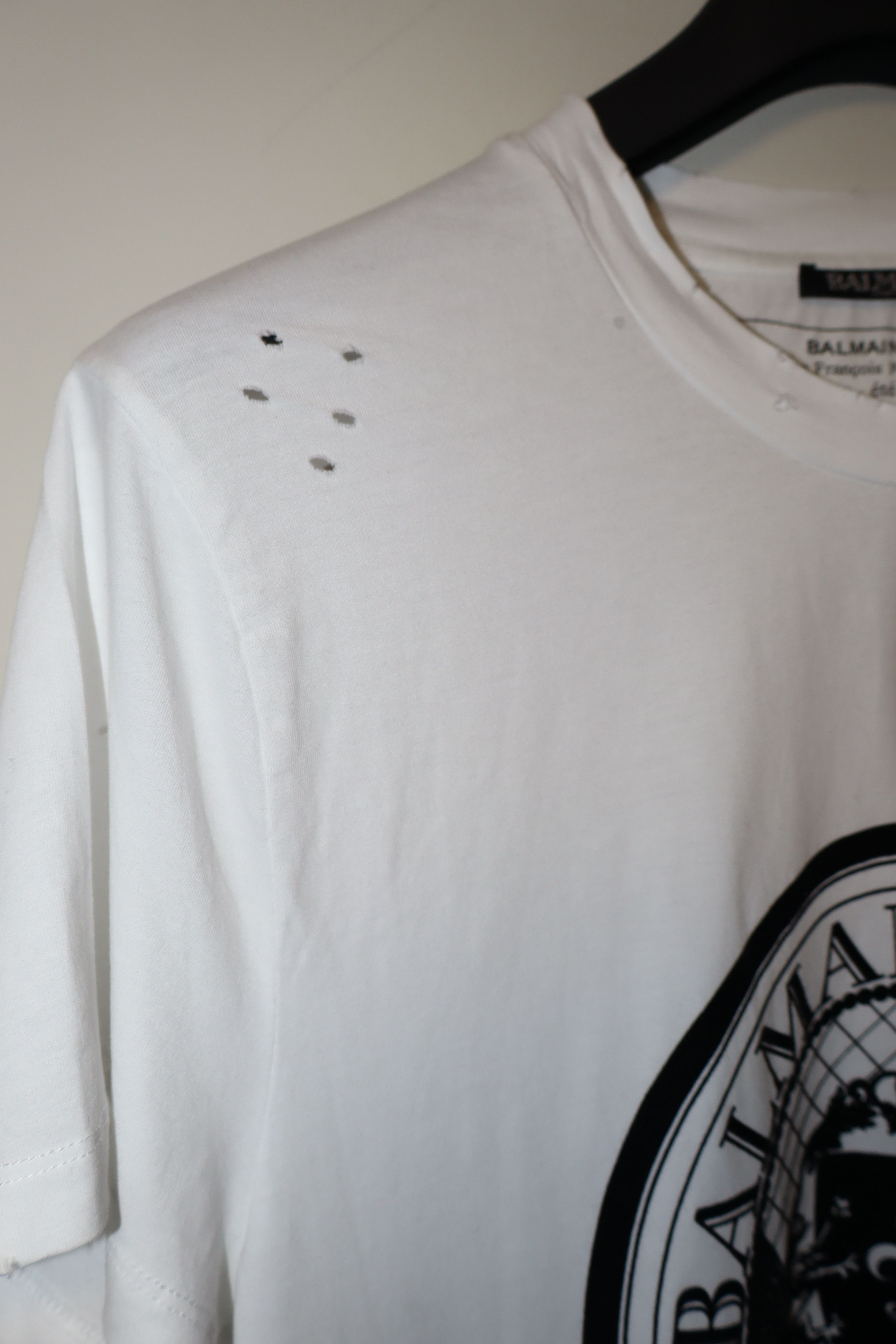 Balmain Destroy flock print -tshirt Size US M / EU 48-50 / 2 - 4 Thumbnail