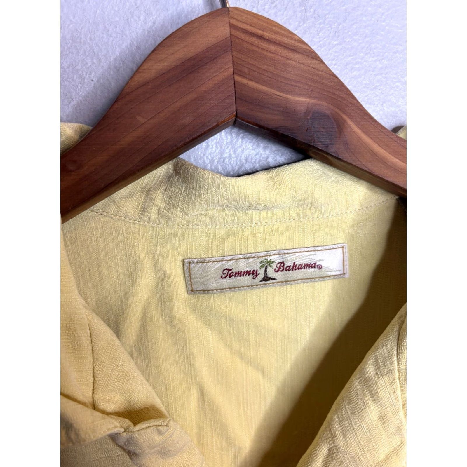 Tommy Bahama Tommy Bahama Shirt Mens L Yellow Silk Embroidered Off The Deep End Hawaiian 100% Silk Button-Up Short Sleeve 4147 Size US L / EU 52-54 / 3 - 6 Thumbnail