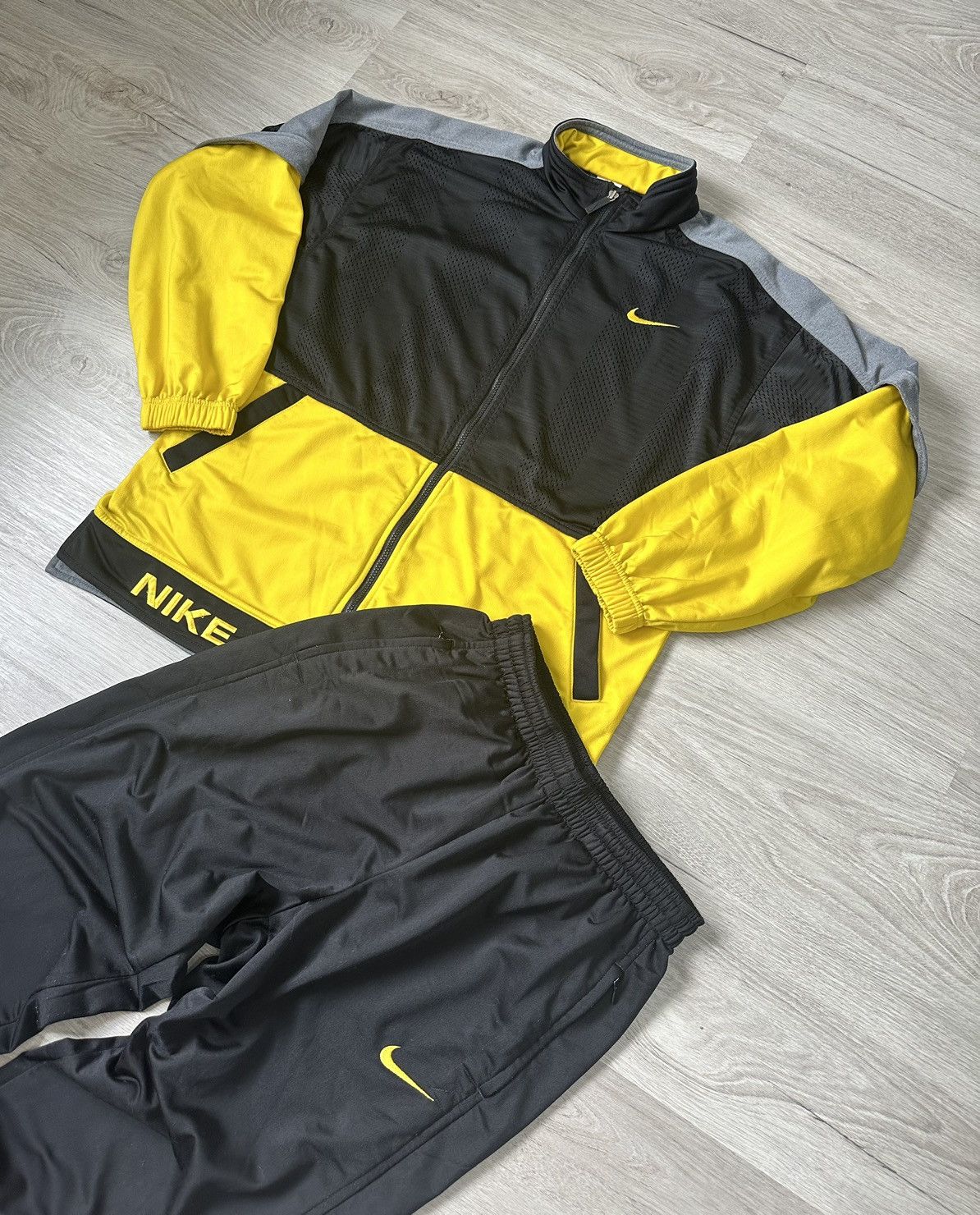 image of Tracksuit Nike 90's Big Logo Jacket in Black, Men's (Size 36)