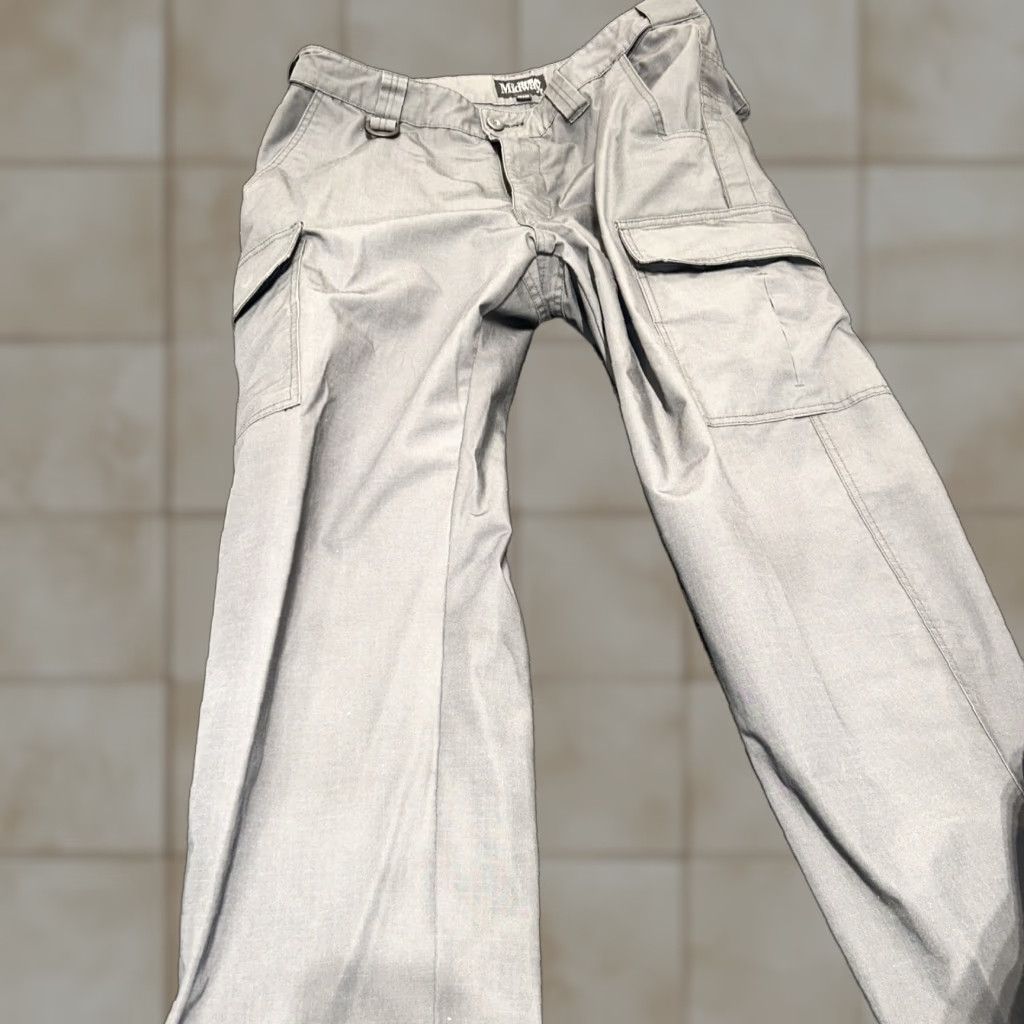 Vintage Midway USA Cargo Pants Mens 40x30 Gray Straight Belt Loops Pockets 65% Polyester 35% Cotton Cargo Pocket Workwear Casual Travel Size US 40 / EU 56 - 1 Thumbnail