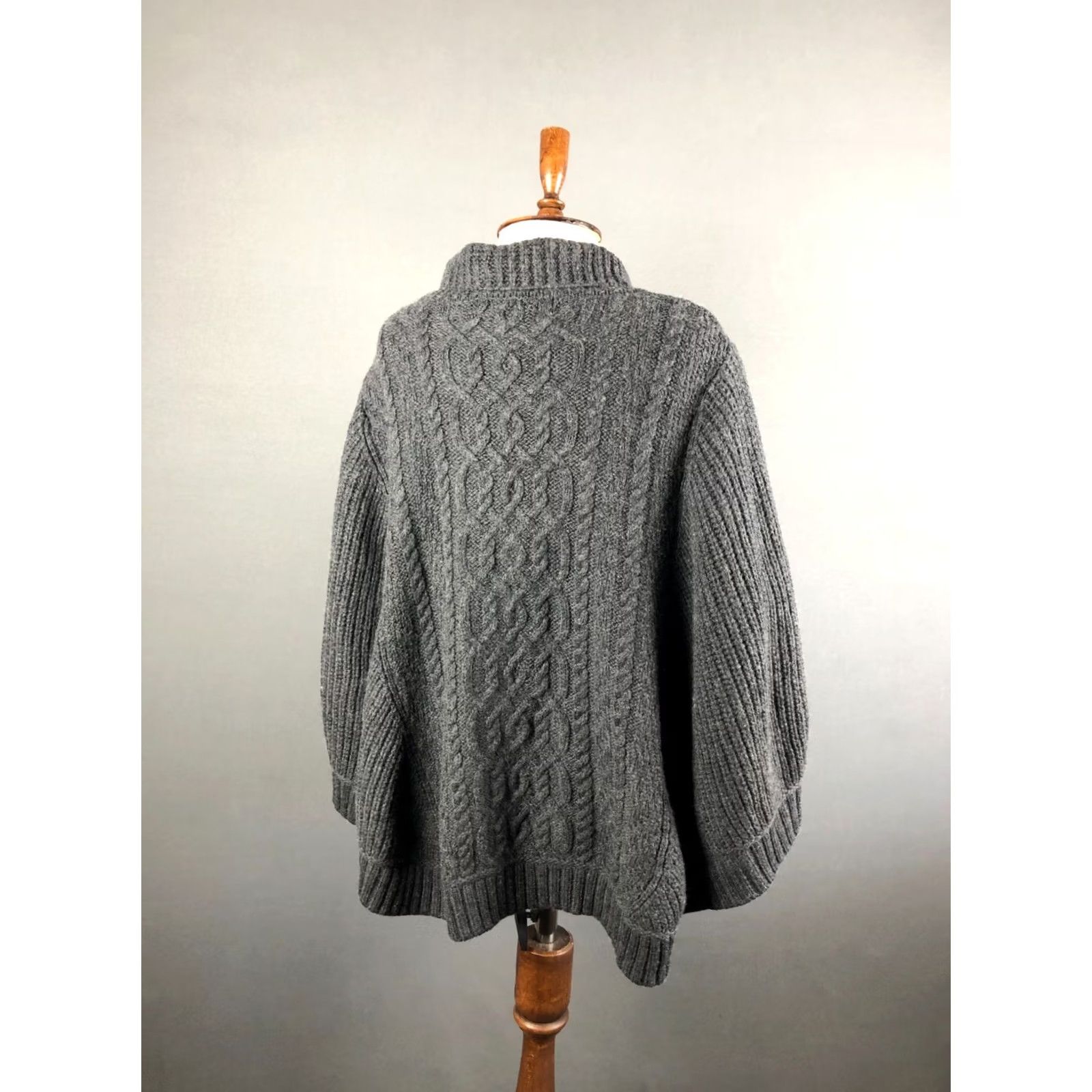 Vintage Aran Crafts Women's Knit Poncho M/L Dark Gray Merino Wool Knit Cape Sleeveless Turtleneck Casual Comfort Size M / US 6-8 / IT 42-44 - 3 Thumbnail