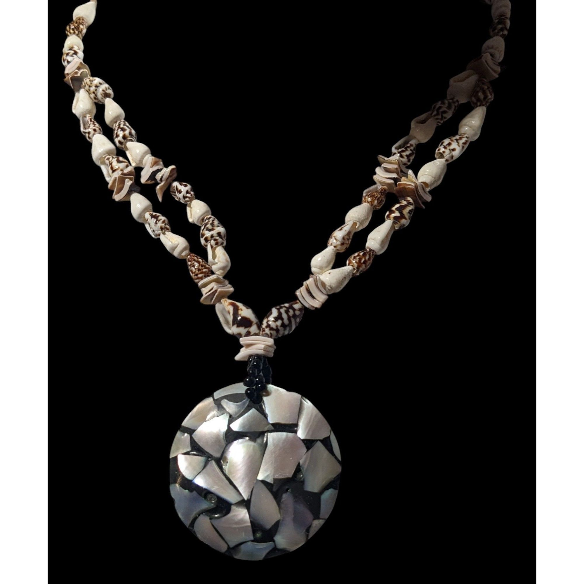 Other Vintage Shell Inlay Pendant Seashell Beaded Necklace Size ONE SIZE - 2 Thumbnail