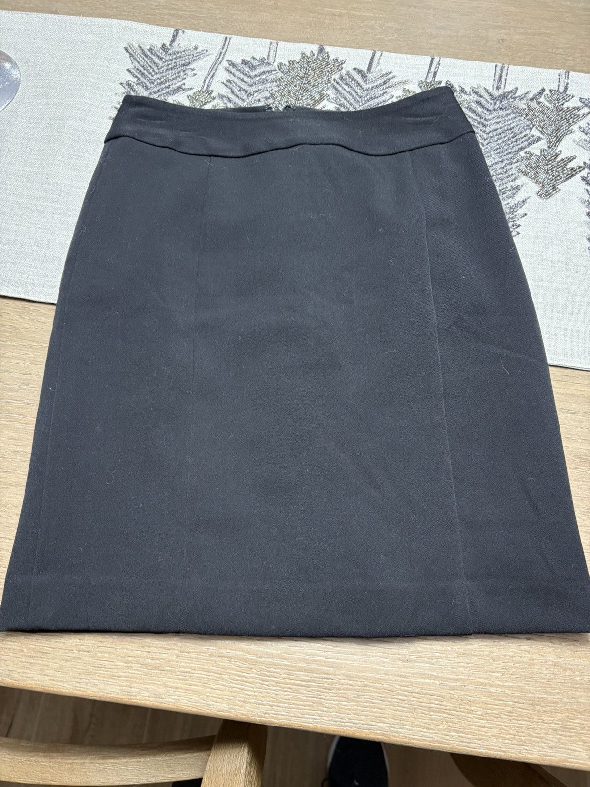 Ann Taylor Ann Taylor petite size 0 black skirt Size 25" / US 0 / IT 36 - 1 Thumbnail