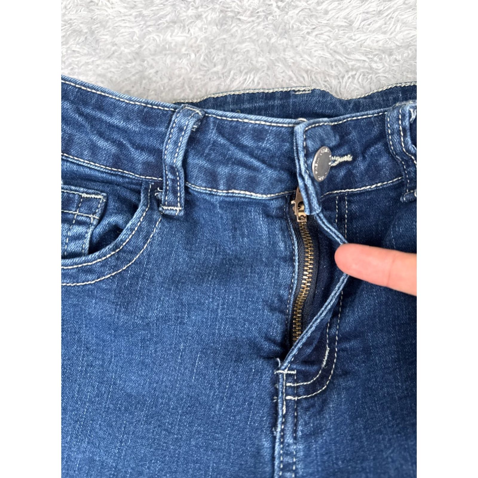 Shein Shein Jeans Women Bootcut 26 Blue Denim Embroidered Mid Rise 26x31 Slim Stretch Distressed Cotton Blend Size 26" / US 2 / IT 38 - 5 Thumbnail