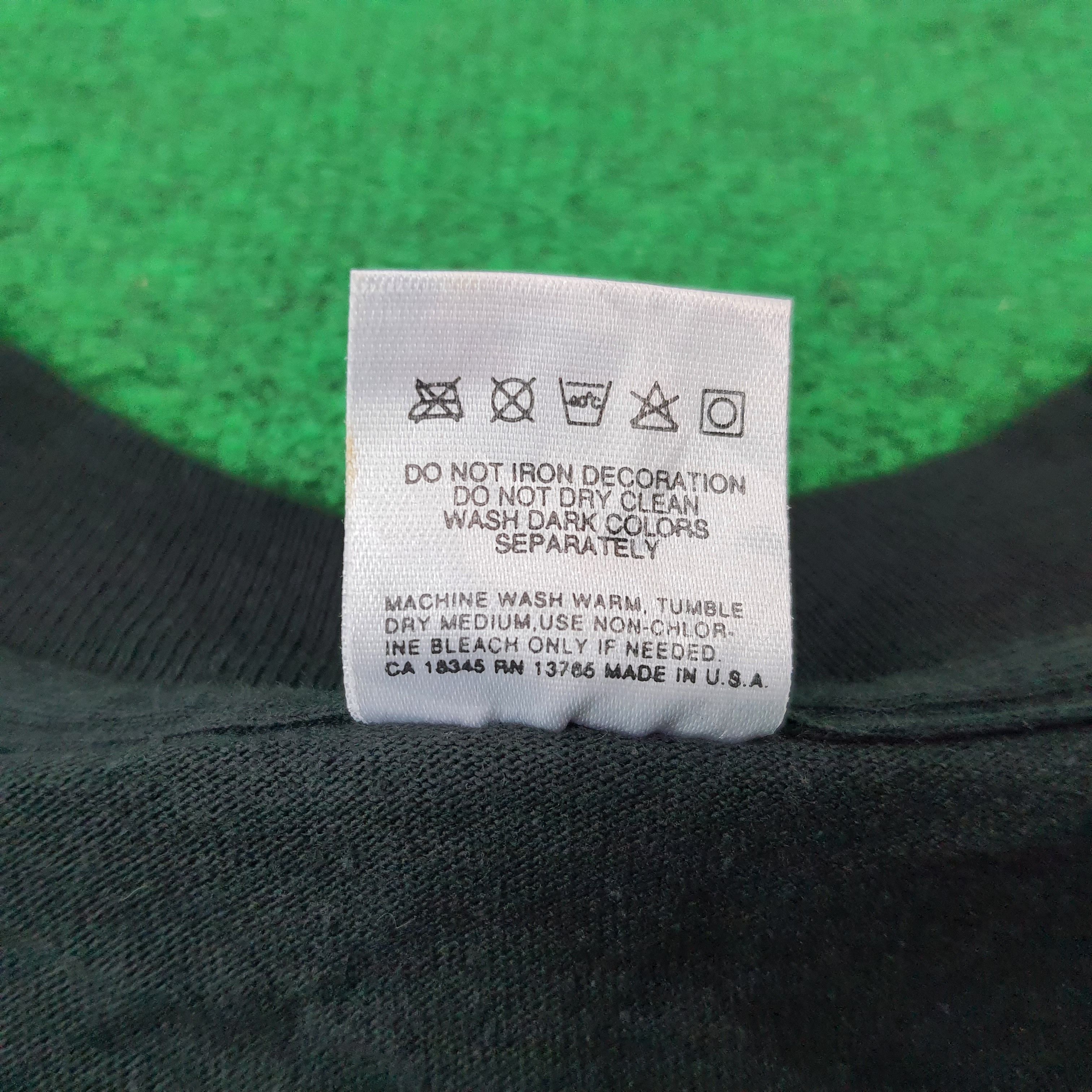 Vintage Vintage Skate Tough Rock Hard Skateboards Tshirt C249N36 Size US XL / EU 56 / 4 - 7 Thumbnail