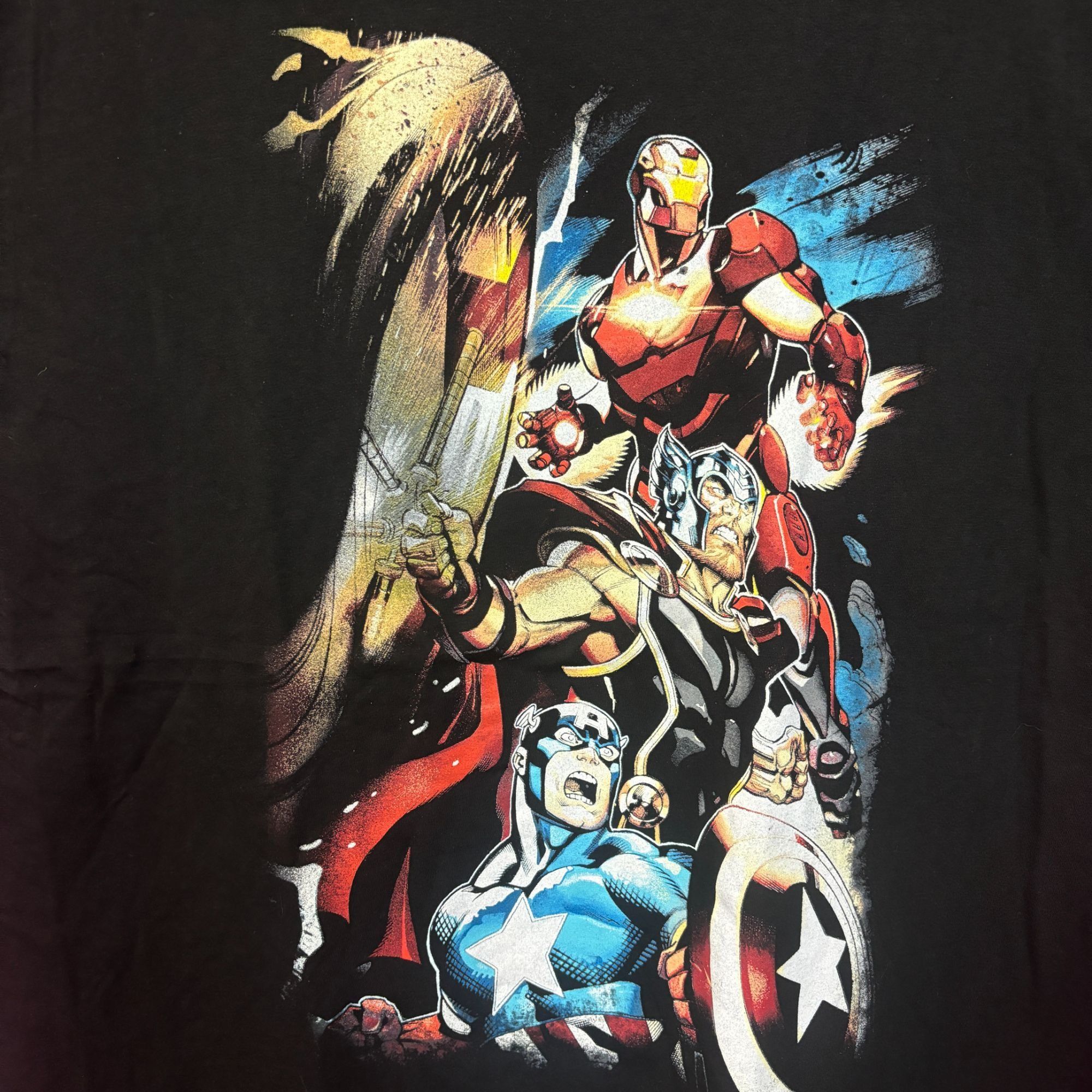 Marvel Comics Marvel Avengers Comic Book Tshirt size XL Size US XL / EU 56 / 4 - 2 Thumbnail