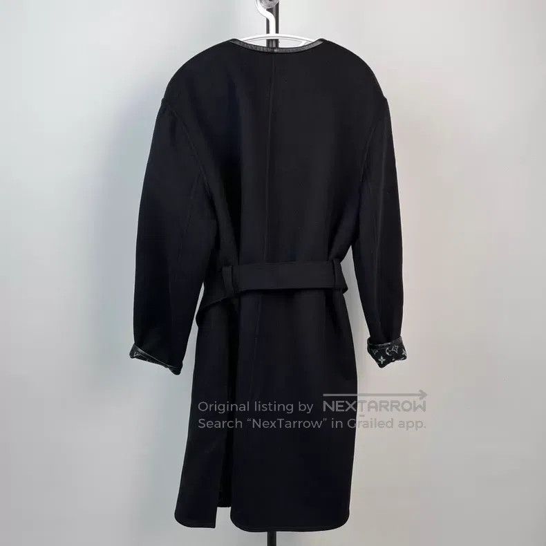 Louis Vuitton Louis Vuitton Black long coat with full print of presbyopi Size US S / EU 44-46 / 1 - 2 Thumbnail