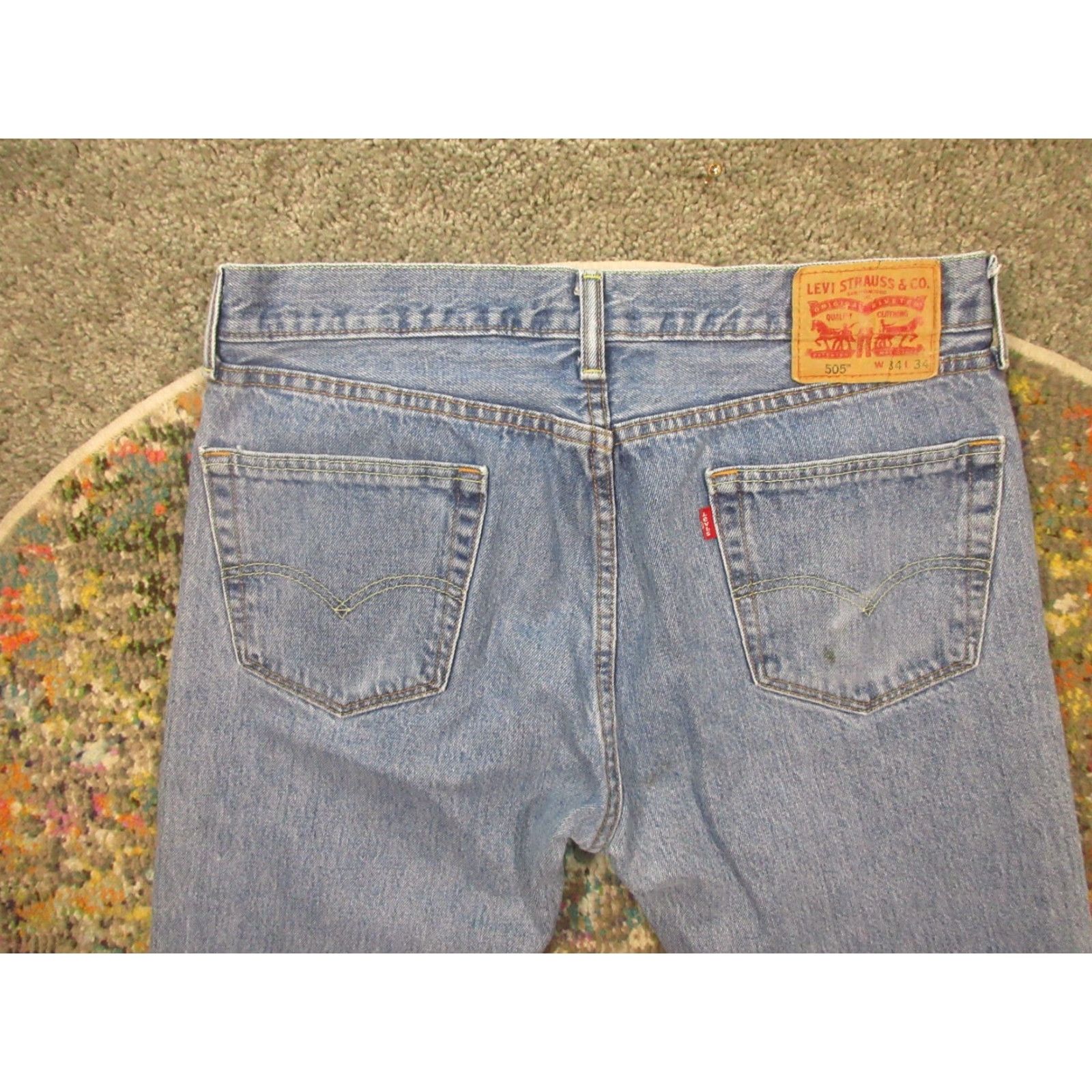 Levi's VINTAGE Levis 505 Jeans 34x34 Medium Wash Blue Denim Regular Fit Straight Leg Mens Regular 34 Blue Size US 34 / EU 50 - 4 Thumbnail